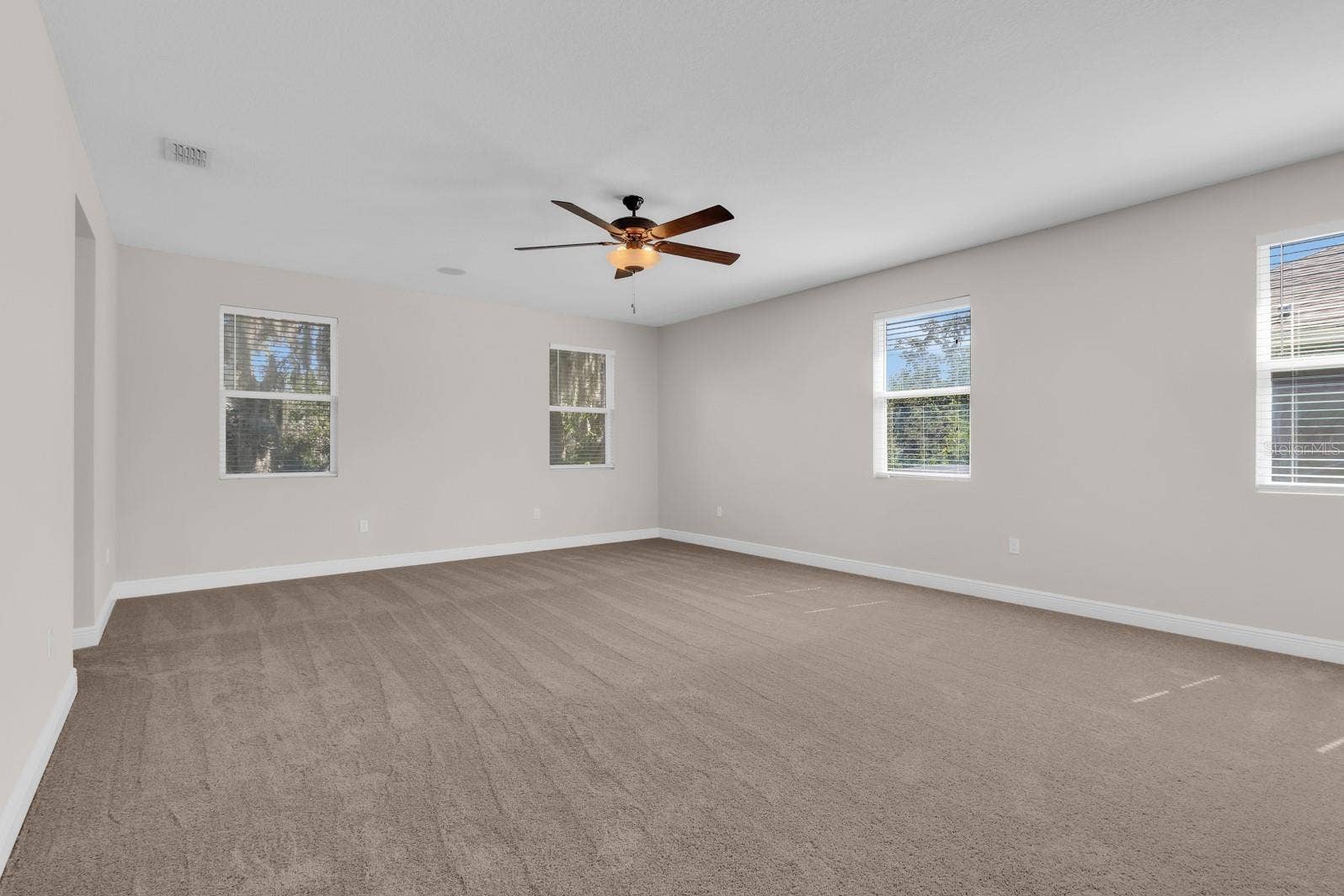 8061 PLEASANT PINE CIRCLE, Winter Park, FL 32792 8061 PLEASANT PINE CIRCLE, Winter Park, FL 32792