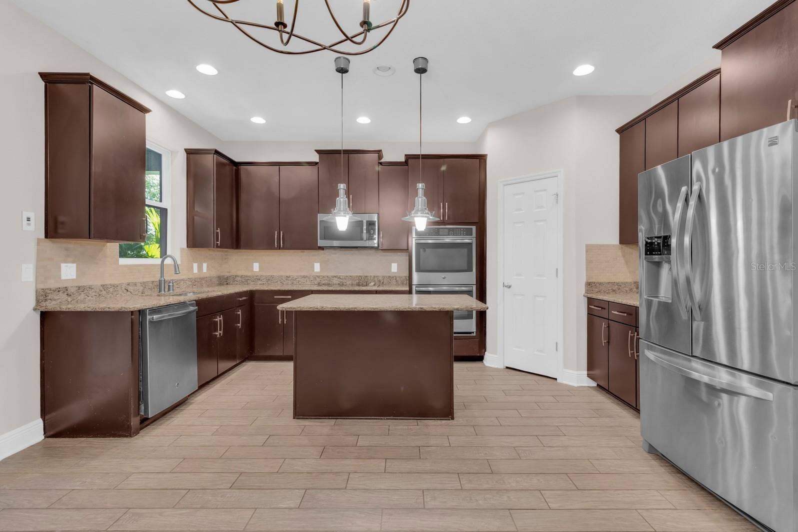 8061 PLEASANT PINE CIRCLE, Winter Park, FL 32792 8061 PLEASANT PINE CIRCLE, Winter Park, FL 32792