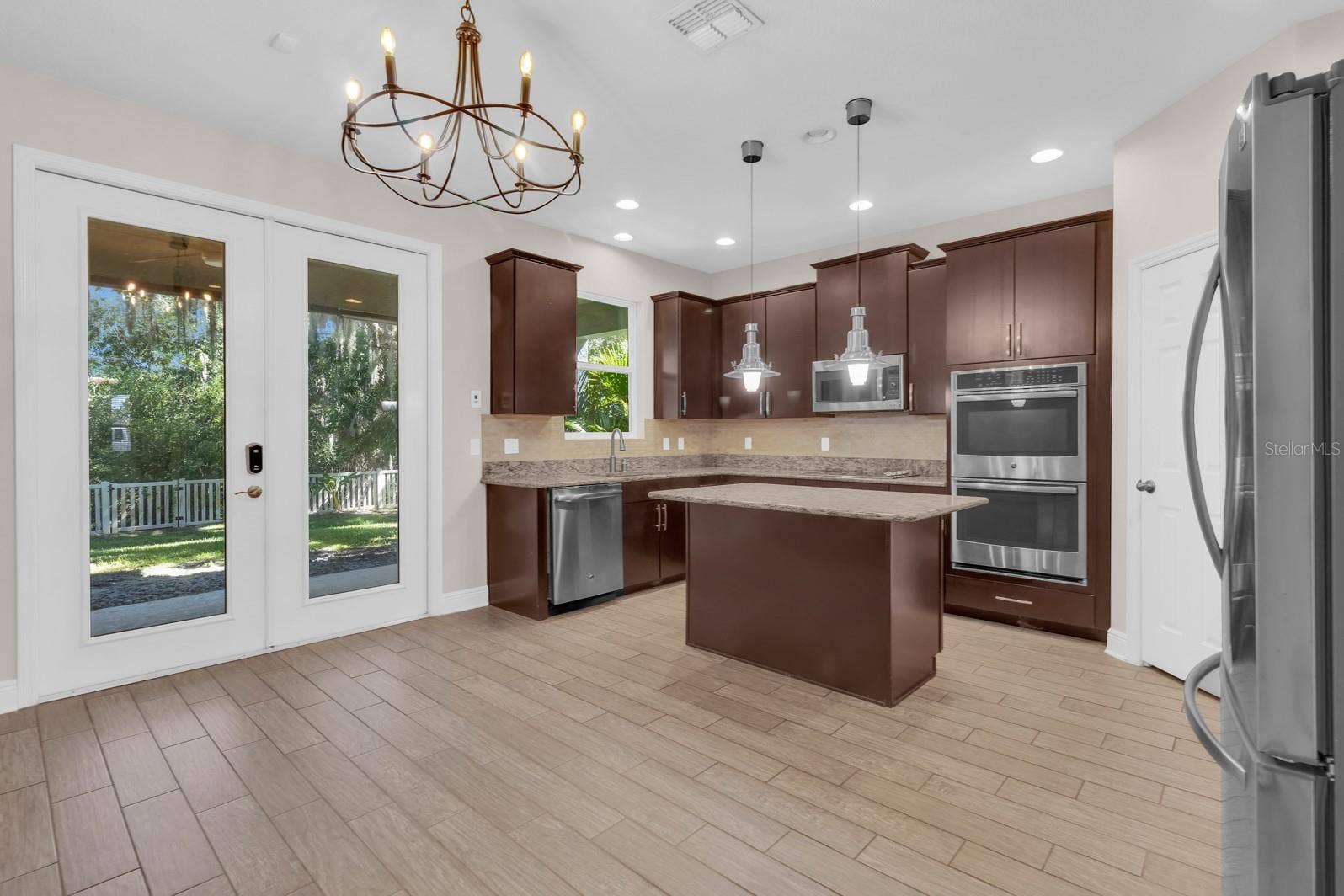 8061 PLEASANT PINE CIRCLE, Winter Park, FL 32792 8061 PLEASANT PINE CIRCLE, Winter Park, FL 32792