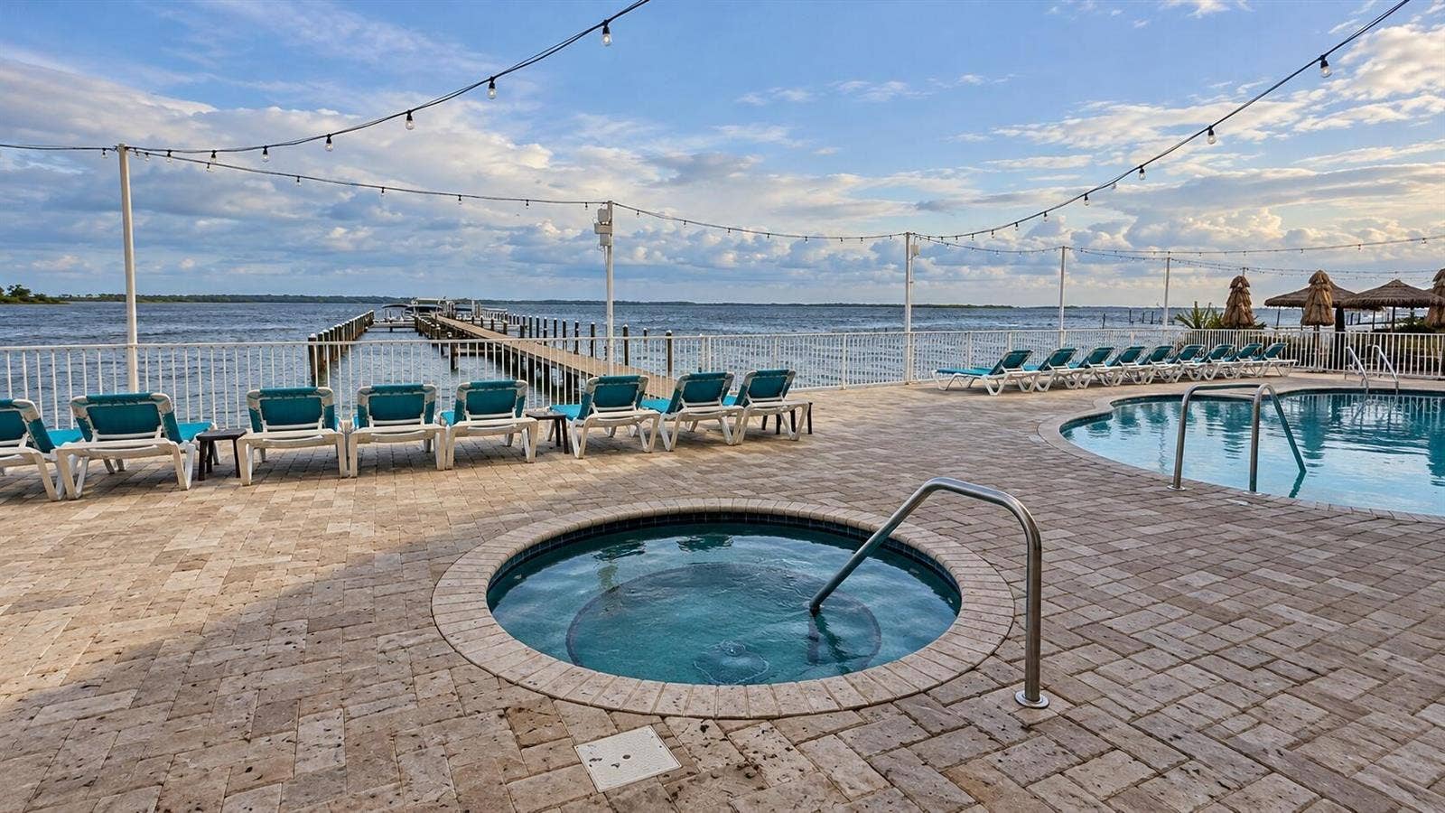 1420 BAYSHORE BOULEVARD, #309, Dunedin, FL 34698 1420 BAYSHORE BOULEVARD, #309, Dunedin, FL 34698