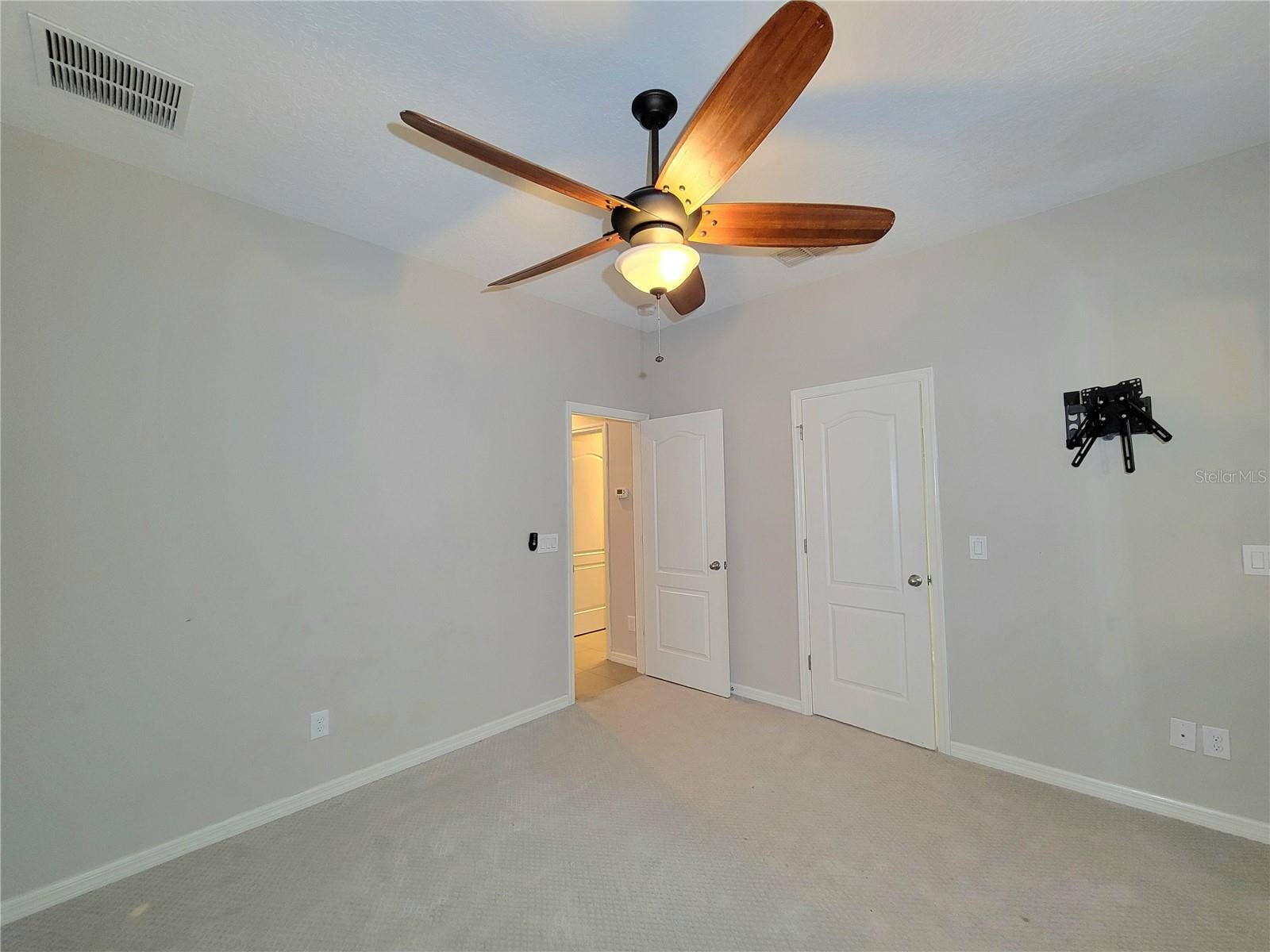 56 BOARDWALK AVENUE, Oviedo, FL 32765 56 BOARDWALK AVENUE, Oviedo, FL 32765
