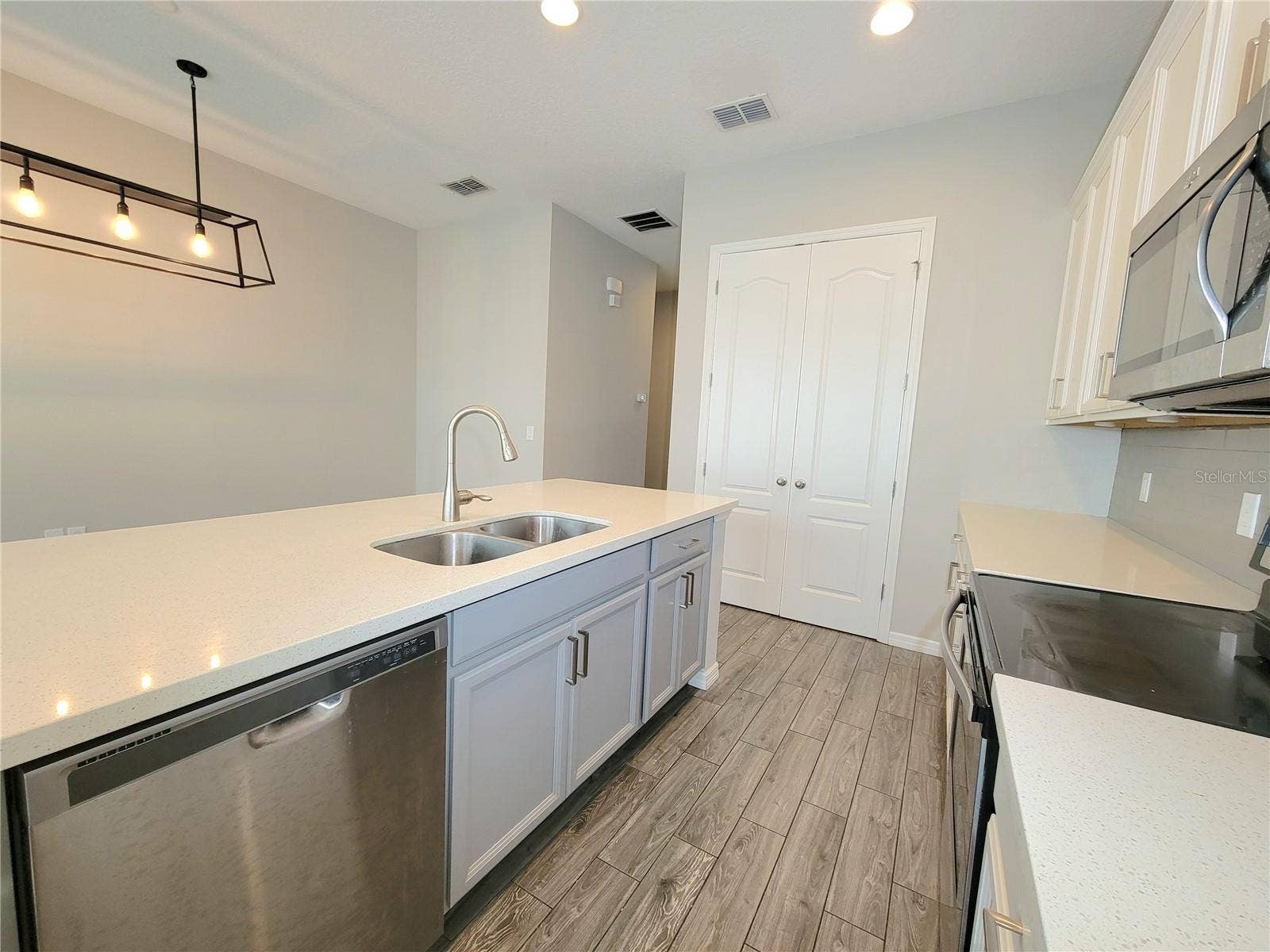 56 BOARDWALK AVENUE, Oviedo, FL 32765 56 BOARDWALK AVENUE, Oviedo, FL 32765