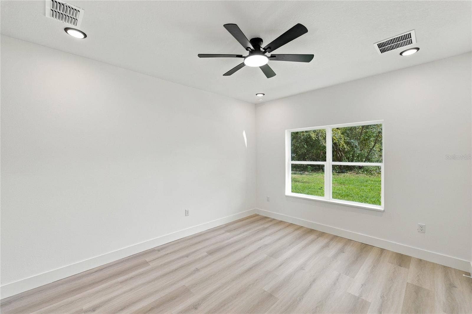 8717 N AMBOY DRIVE, Citrus Springs, FL 34433