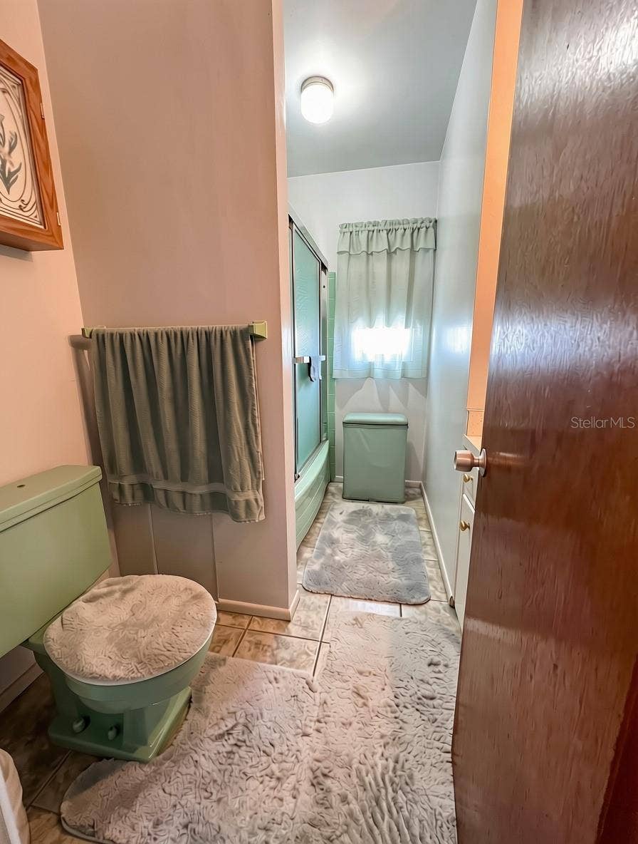 1118 COURTLAND STREET, Orlando, FL 32804 Hall Bath