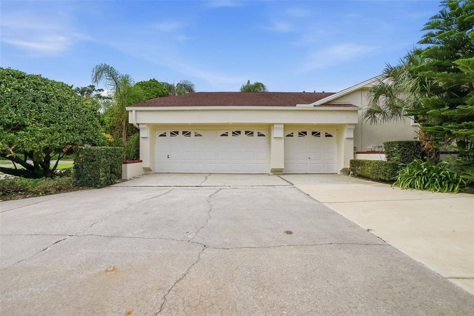 1008 ROYAL BIRKDALE DRIVE, Tarpon Springs, FL 34688 1008 ROYAL BIRKDALE DRIVE, Tarpon Springs, FL 34688