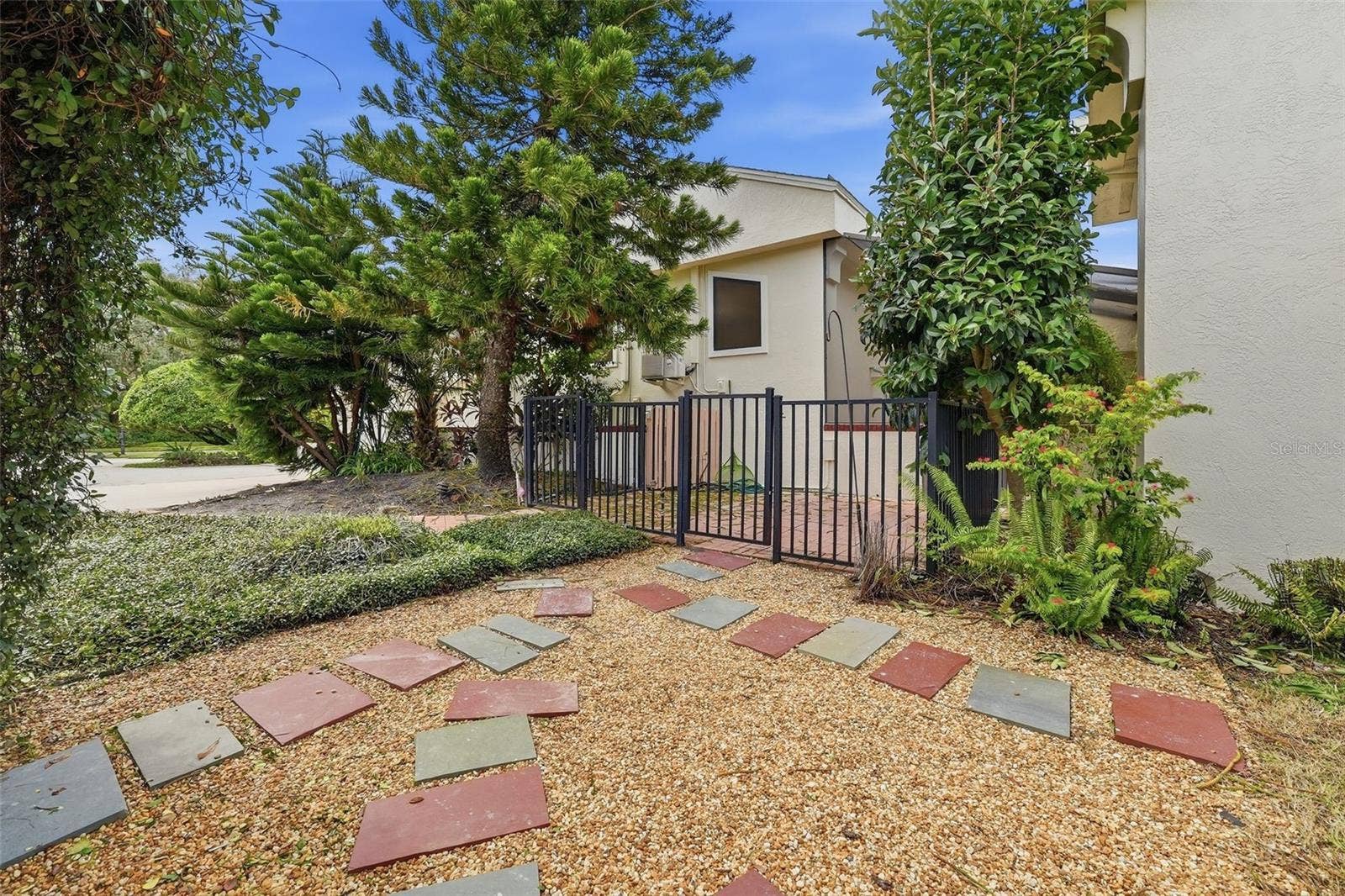1008 ROYAL BIRKDALE DRIVE, Tarpon Springs, FL 34688 1008 ROYAL BIRKDALE DRIVE, Tarpon Springs, FL 34688
