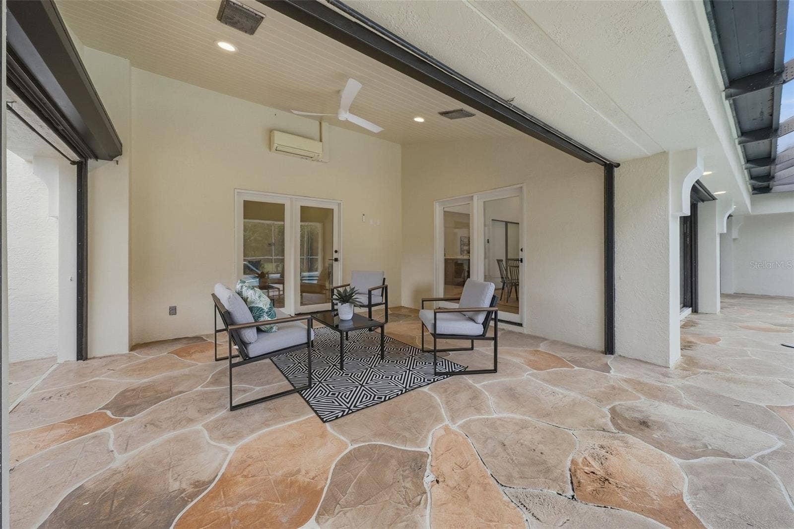 1008 ROYAL BIRKDALE DRIVE, Tarpon Springs, FL 34688 1008 ROYAL BIRKDALE DRIVE, Tarpon Springs, FL 34688