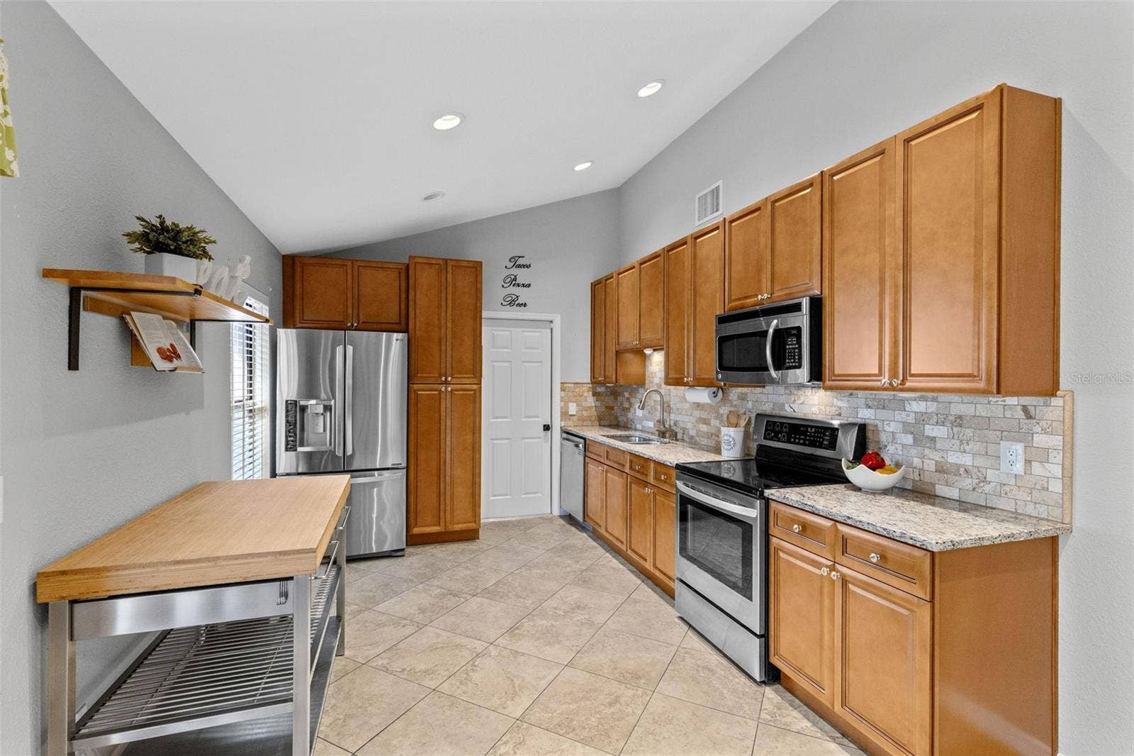 417 HOLLY COURT, Winter Springs, FL 32708 Remodeled Kitchen with open feel