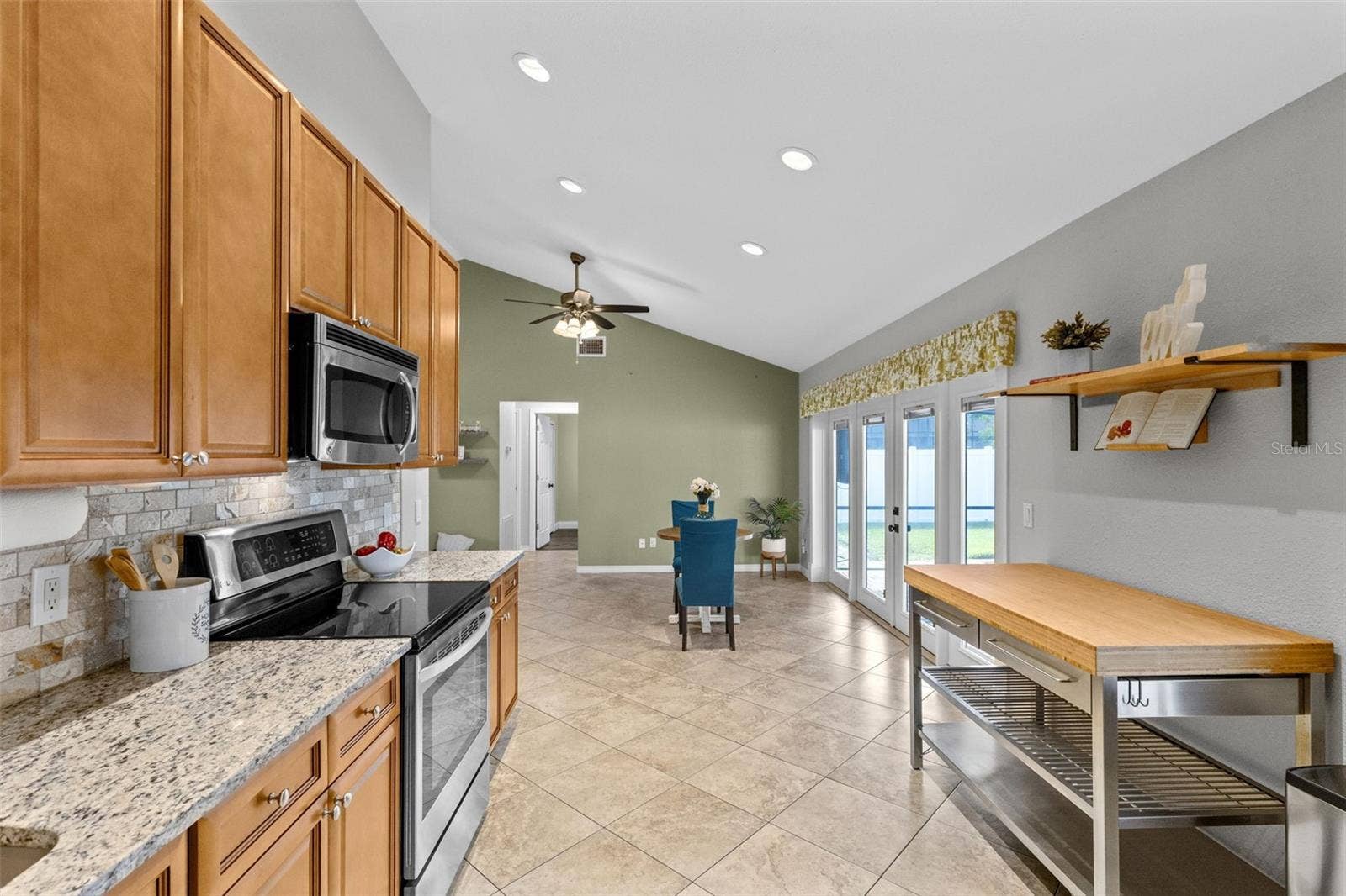 417 HOLLY COURT, Winter Springs, FL 32708 Butcher block island for prep
