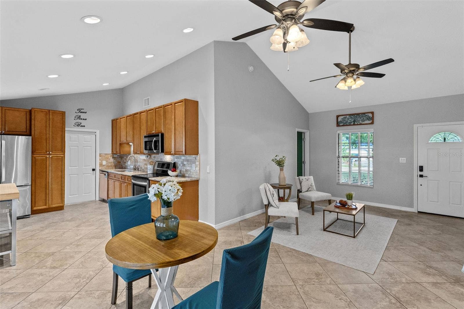 417 HOLLY COURT, Winter Springs, FL 32708 417 HOLLY COURT, Winter Springs, FL 32708