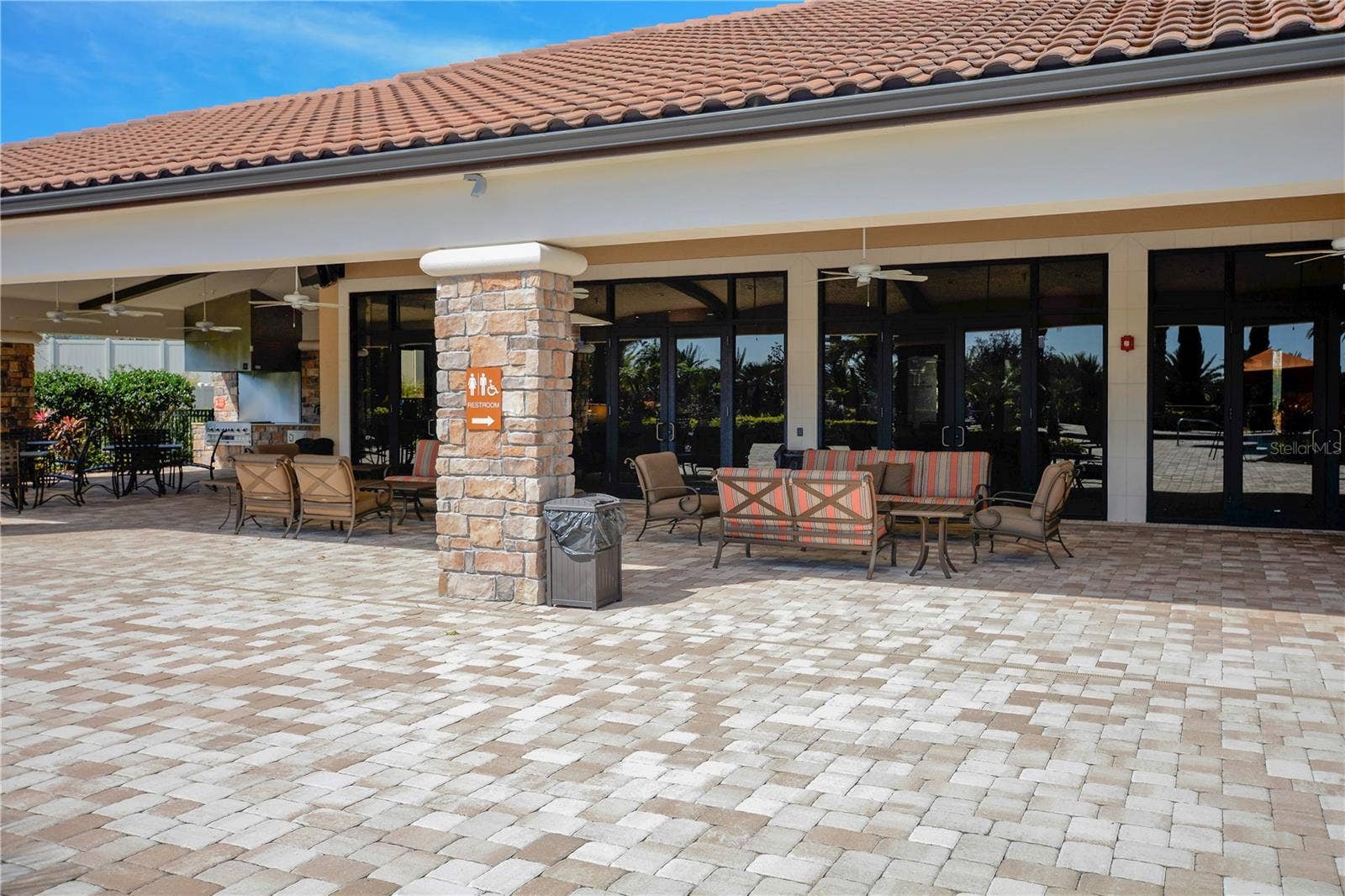 2607 CLEMSON RIDGE COURT, Clermont, FL 34715 Clubhouse Veranda