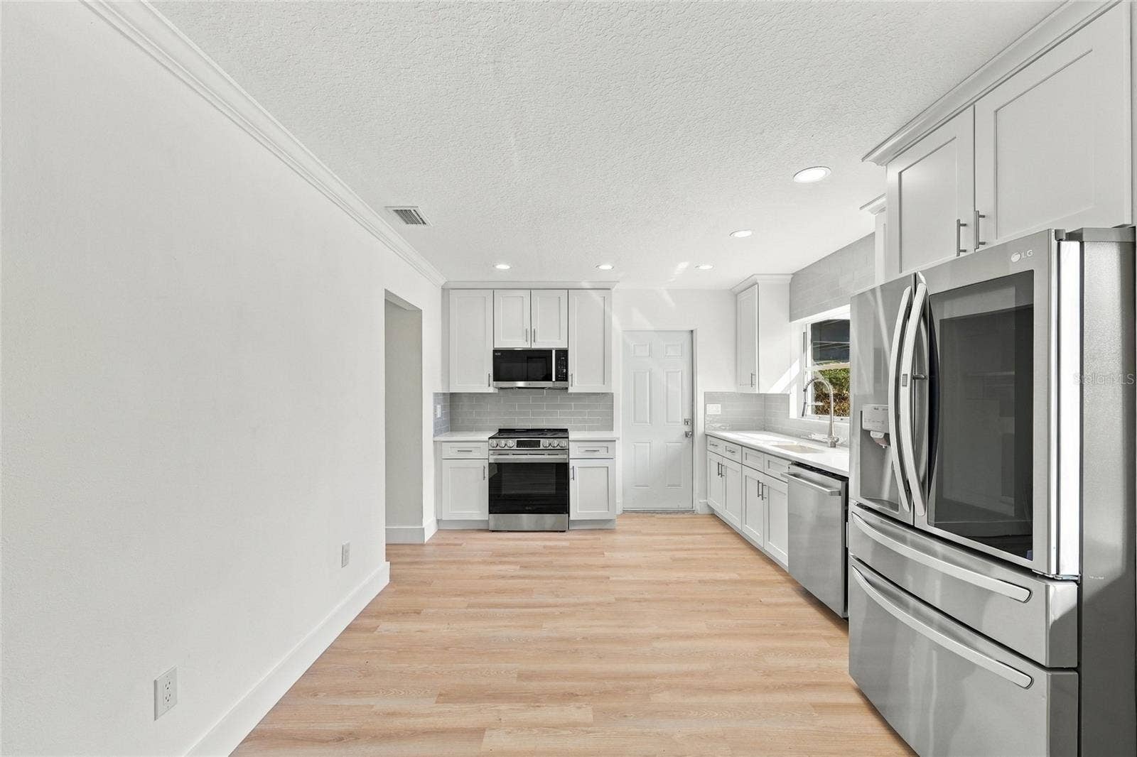 600 MADISON AVENUE, Orlando, FL 32805