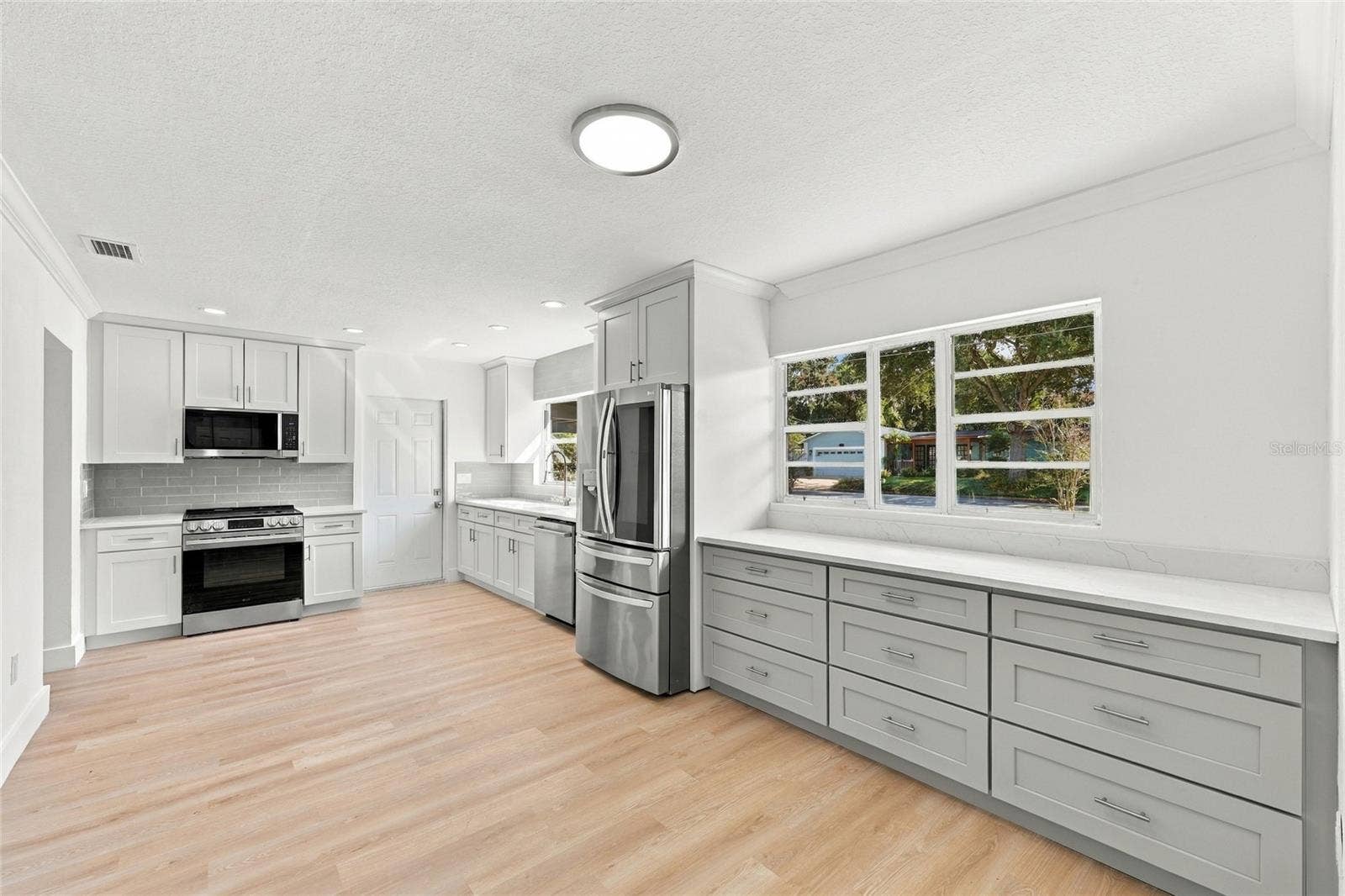 600 MADISON AVENUE, Orlando, FL 32805