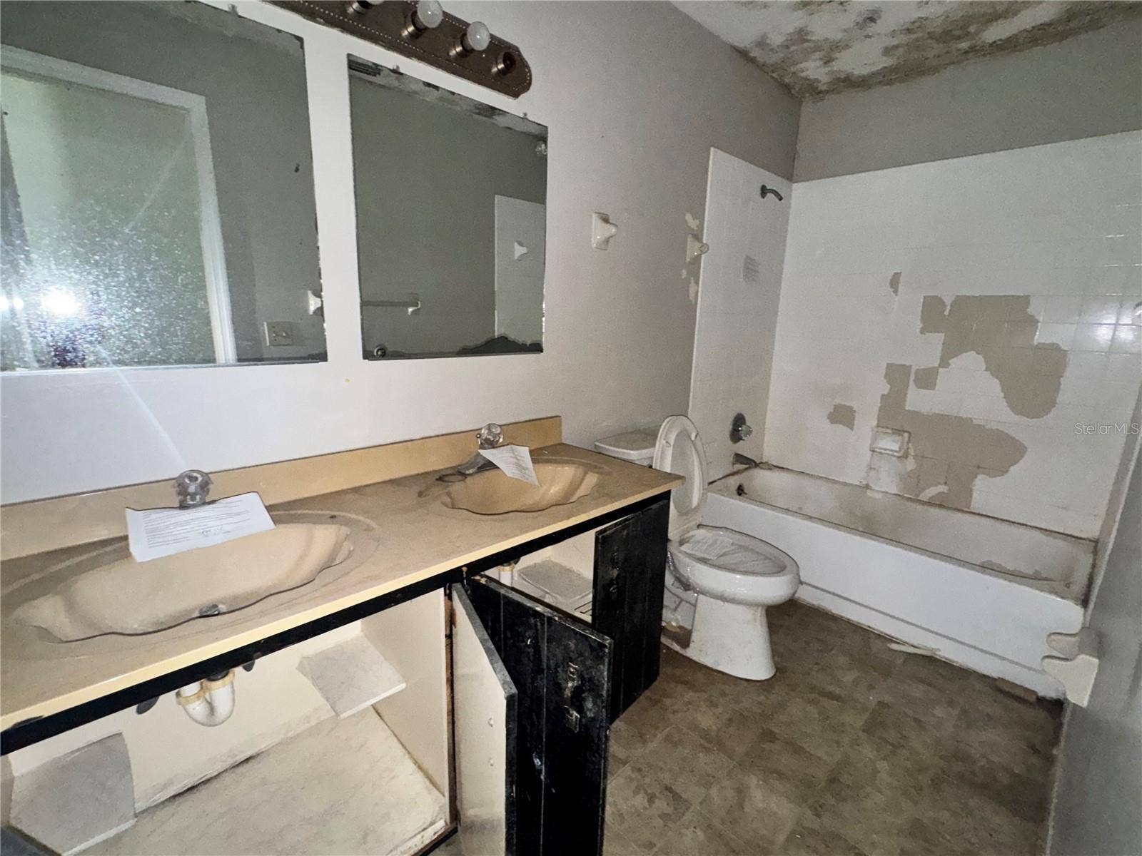 477 WOODSTOCK DRIVE, Port Orange, FL 32127 477 WOODSTOCK DRIVE, Port Orange, FL 32127