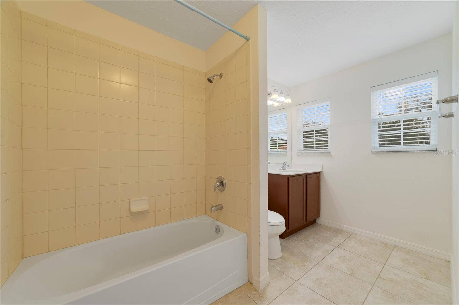 3880 CARRICK BEND DRIVE, Kissimmee, FL 34746 3880 CARRICK BEND DRIVE, Kissimmee, FL 34746