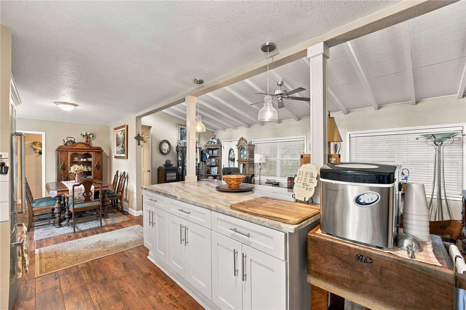 735 N SANS SOUCI AVENUE, Deland, FL 32720 Kitchen