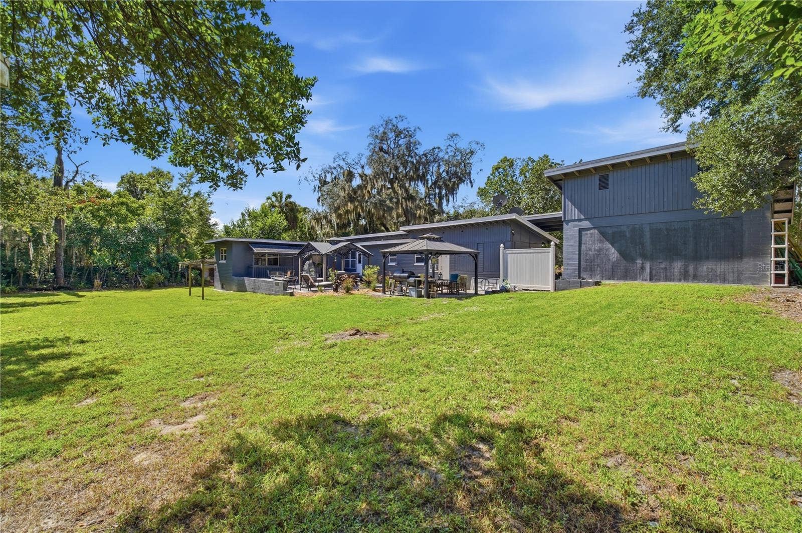 735 N SANS SOUCI AVENUE, Deland, FL 32720 Yard