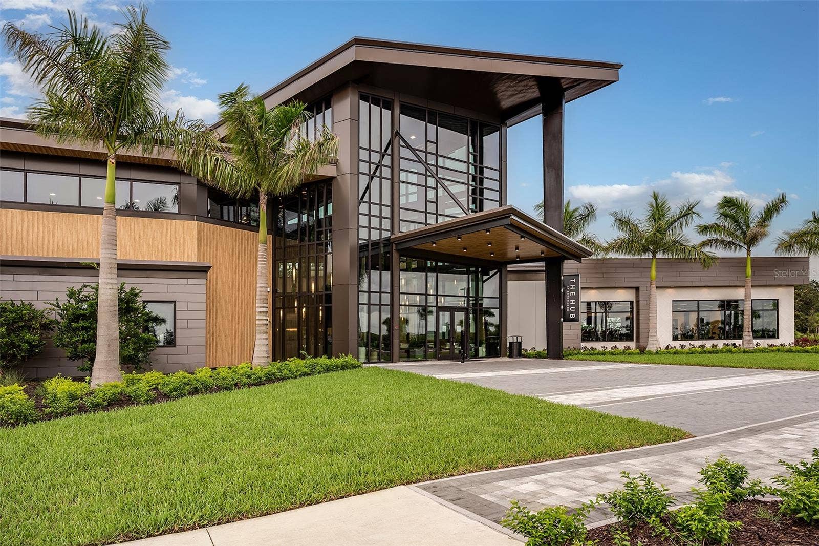 5594 DENNERY BAY ROAD, Kissimmee, FL 34758 Amenities