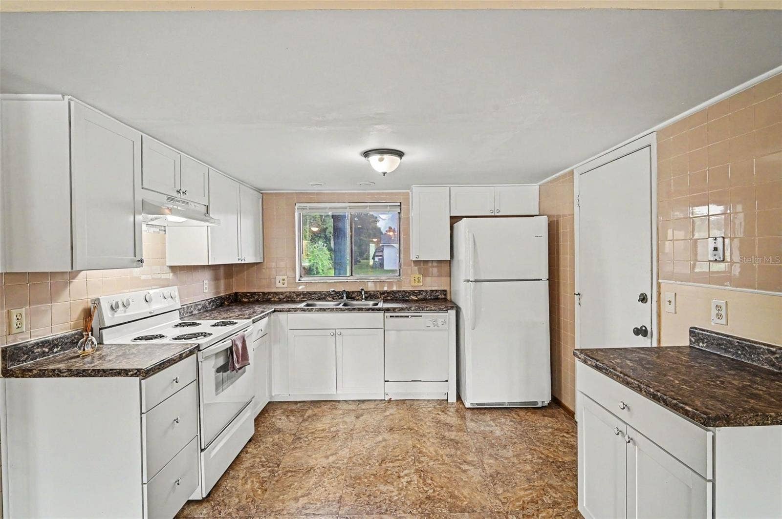 10443 LARISSA STREET, Orlando, FL 32821 10443 LARISSA STREET, Orlando, FL 32821