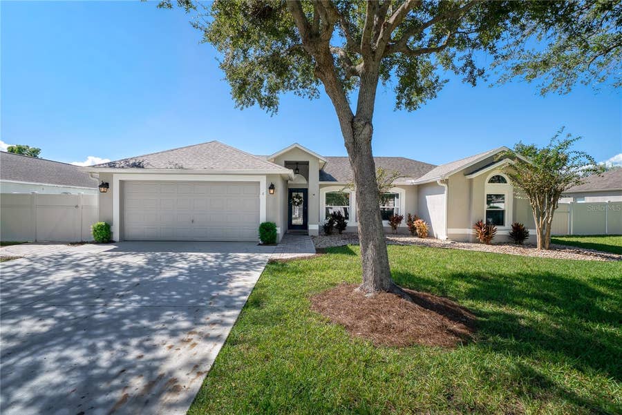Property photo for 8 LAKEVIEW RESERVE BOULEVARD, Winter Garden, FL