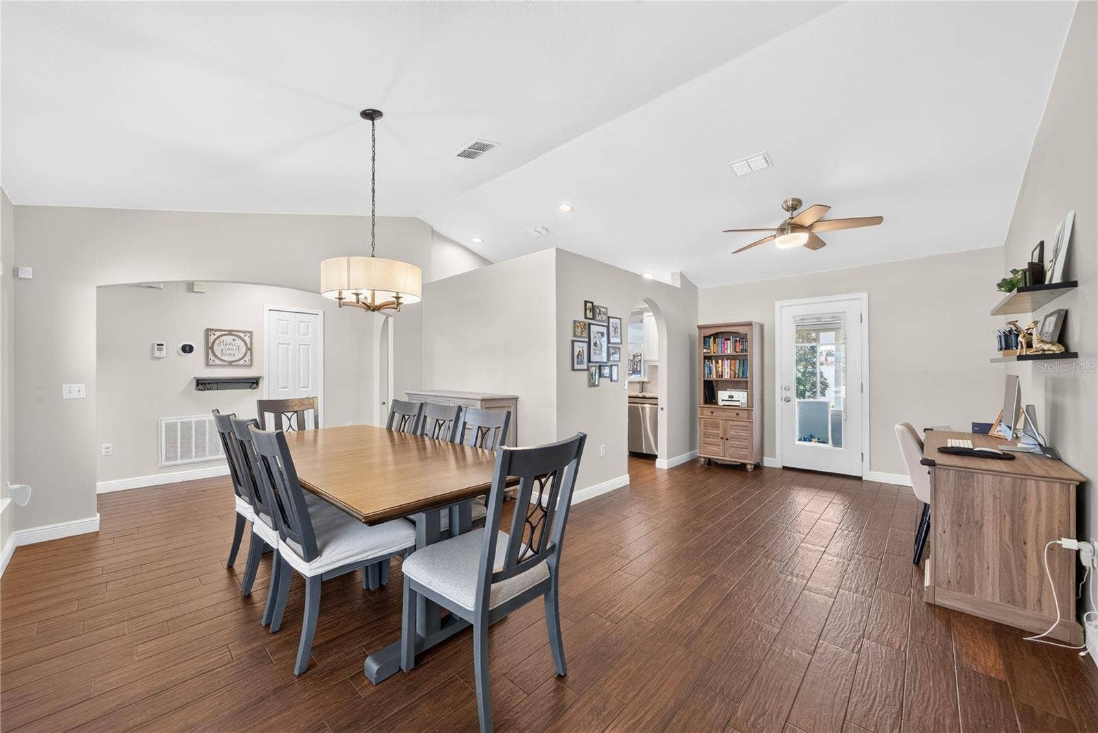 8 LAKEVIEW RESERVE BOULEVARD, Winter Garden, FL 34787 8 LAKEVIEW RESERVE BOULEVARD, Winter Garden, FL 34787