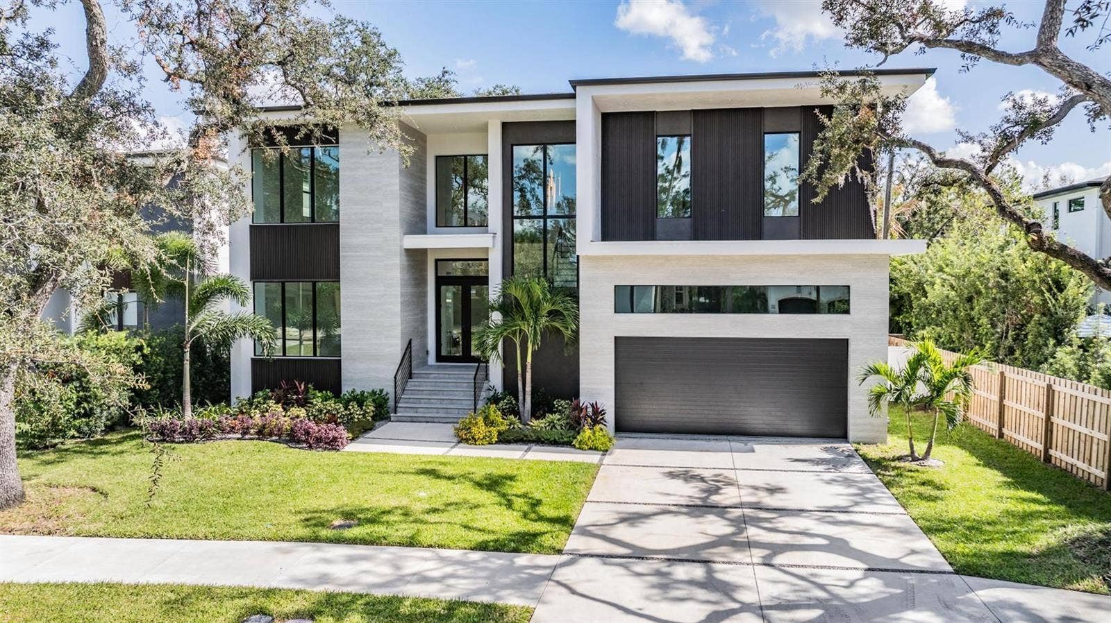 214 S RENELLIE DRIVE, Tampa, FL 33609 214 S RENELLIE DRIVE, Tampa, FL 33609