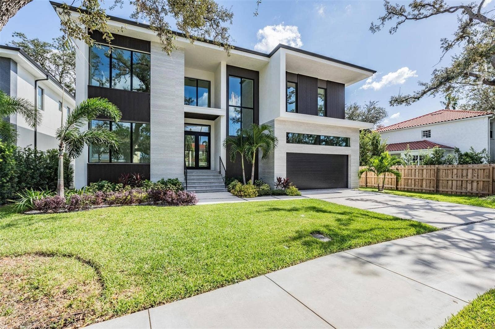 214 S RENELLIE DRIVE, Tampa, FL 33609 214 S RENELLIE DRIVE, Tampa, FL 33609