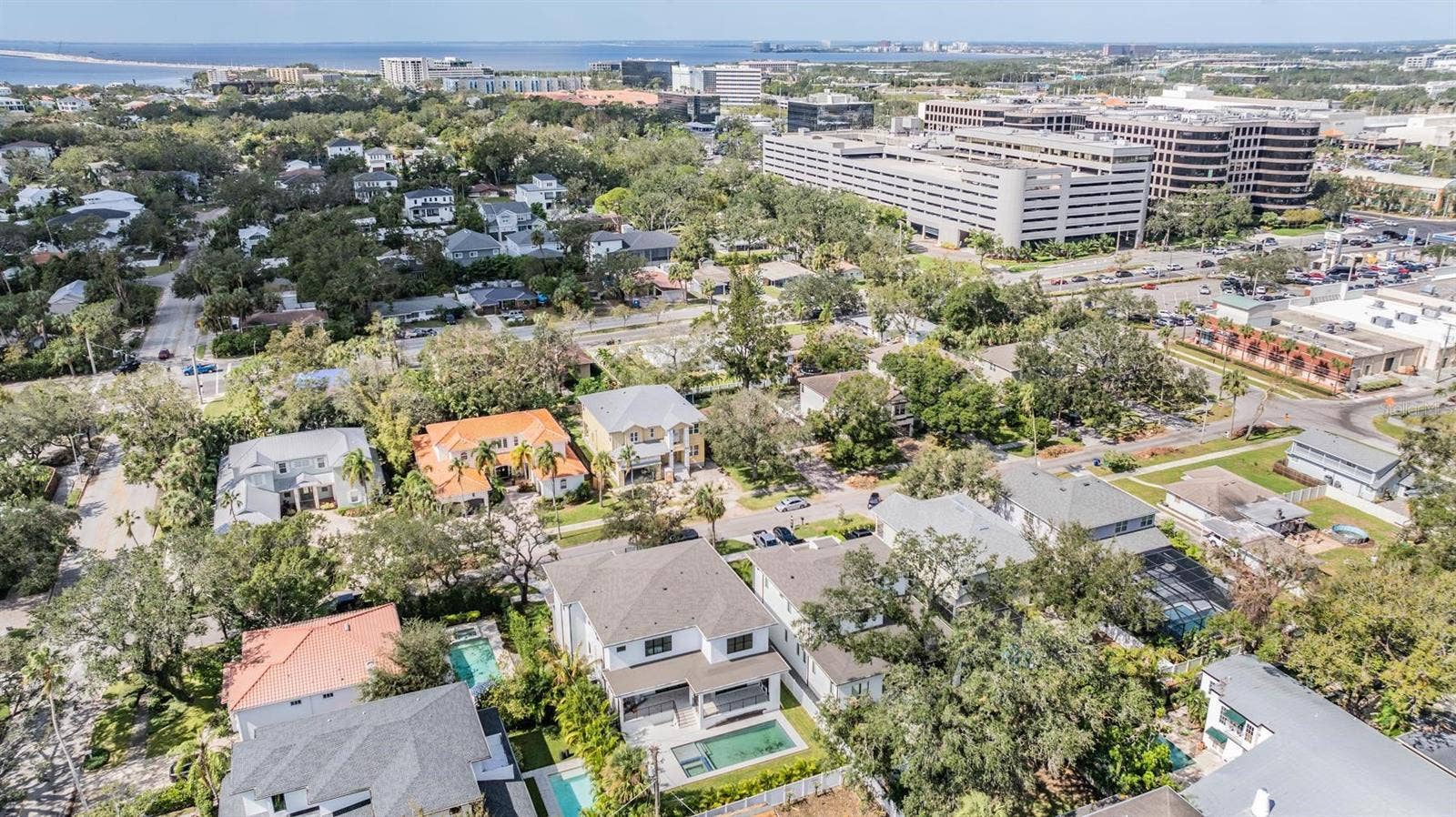 214 S RENELLIE DRIVE, Tampa, FL 33609 214 S RENELLIE DRIVE, Tampa, FL 33609