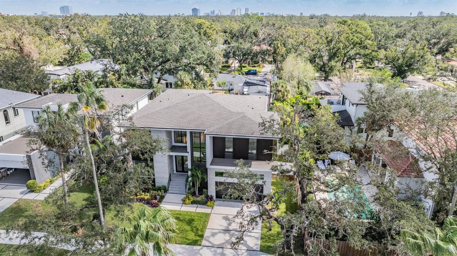 214 S RENELLIE DRIVE, Tampa, FL 33609 214 S RENELLIE DRIVE, Tampa, FL 33609