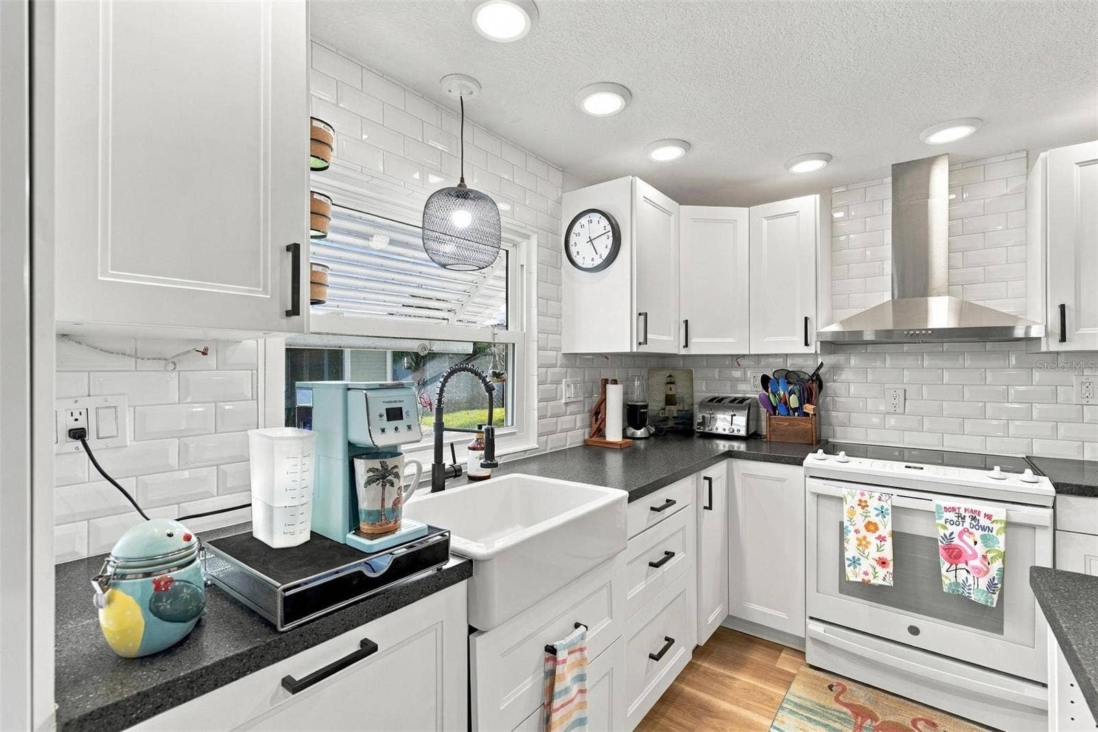 39 HAWAIIAN WAY, Leesburg, FL 34788 Kitchen