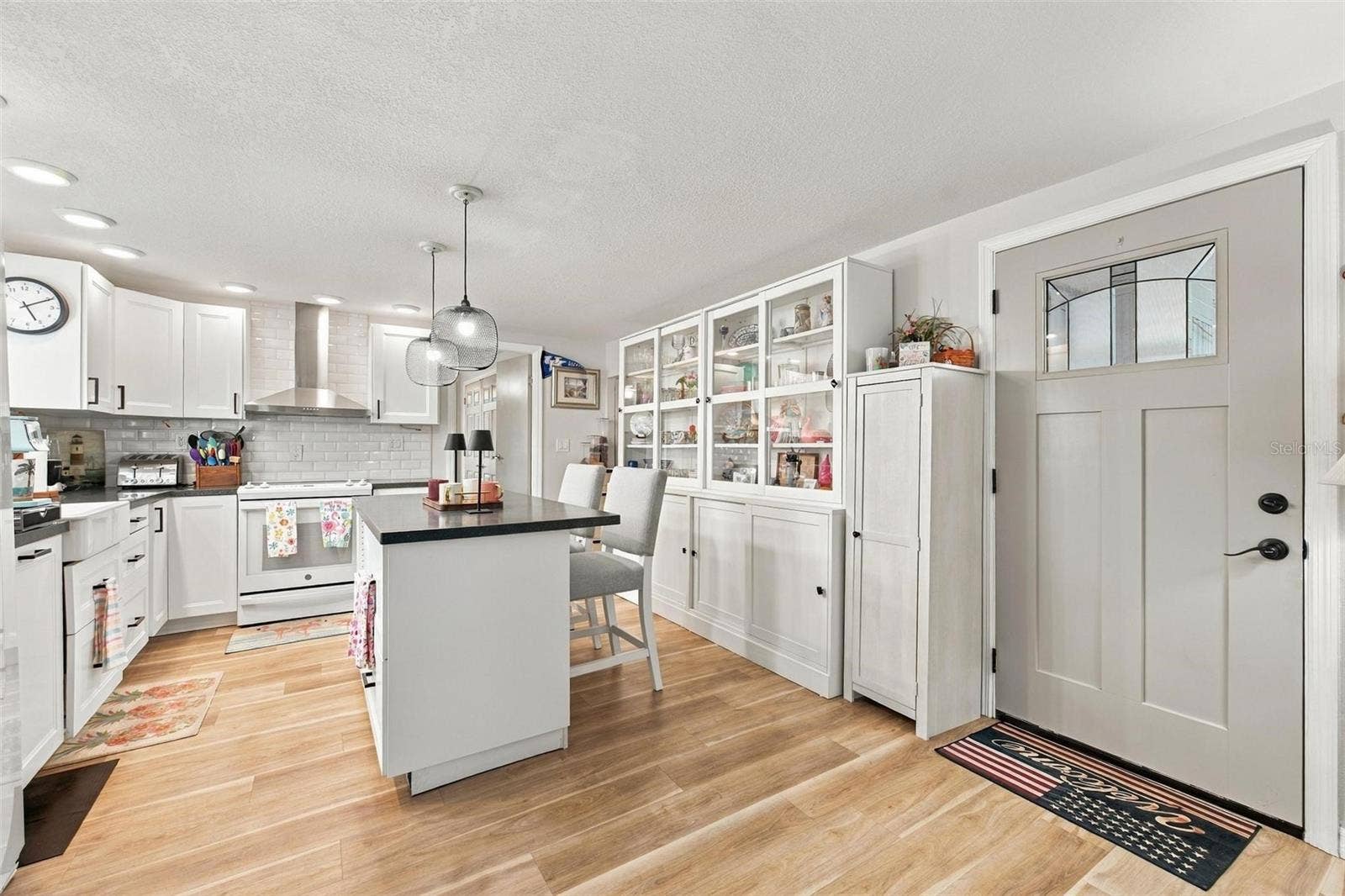 39 HAWAIIAN WAY, Leesburg, FL 34788 Kitchen