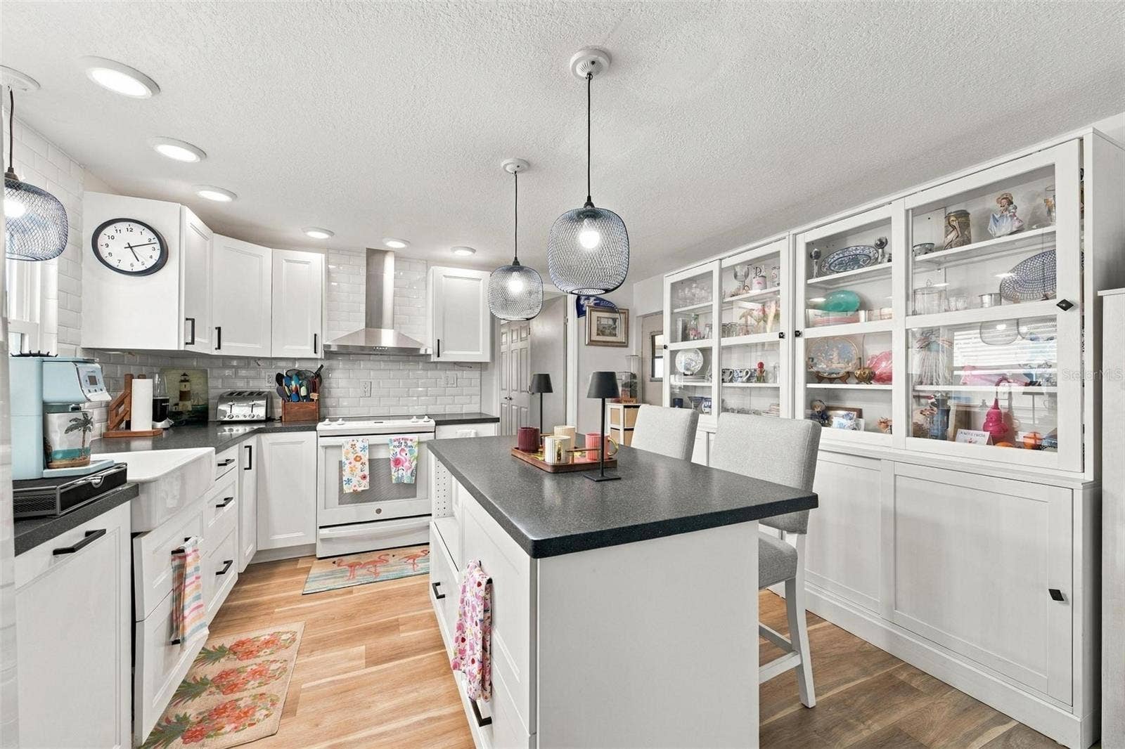 39 HAWAIIAN WAY, Leesburg, FL 34788 Kitchen