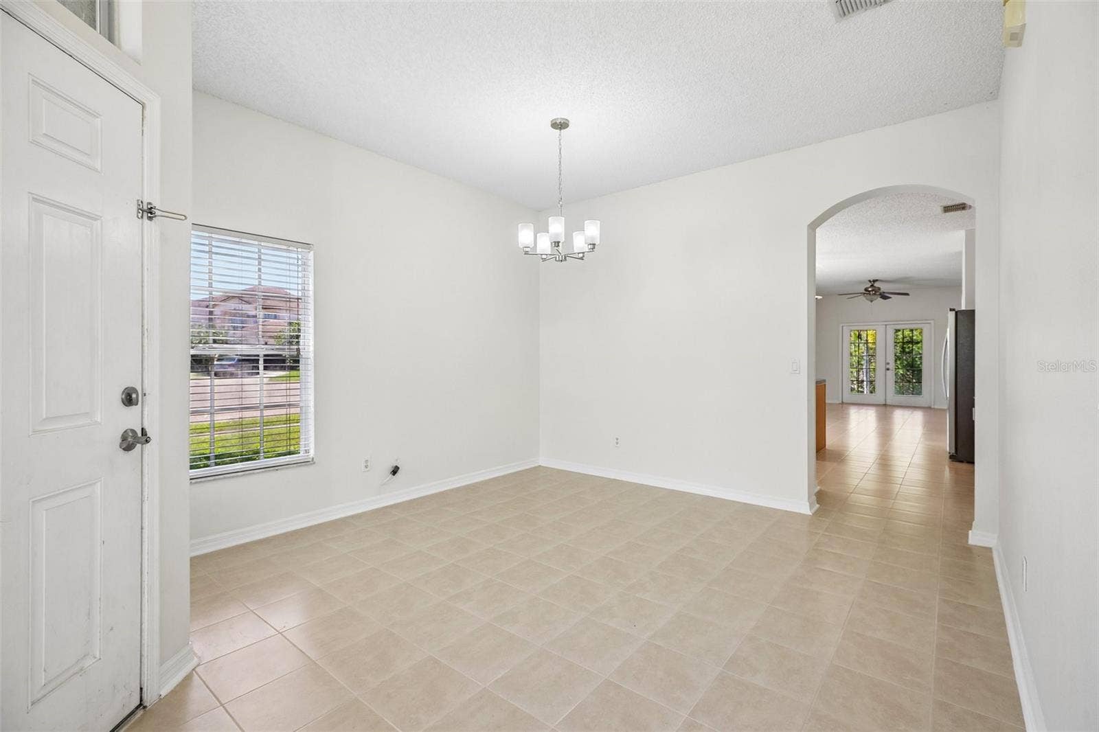 1806 ANNA CATHERINE DRIVE, Orlando, FL 32828 The Dining Room