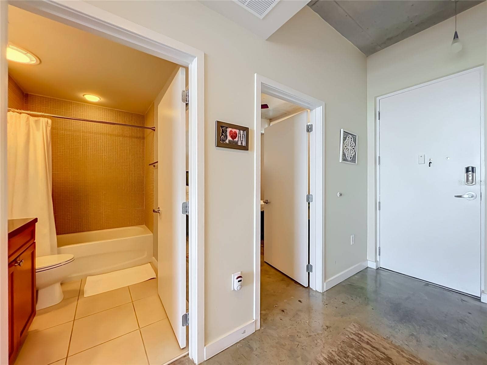 525 E JACKSON STREET, #706, Orlando, FL 32801