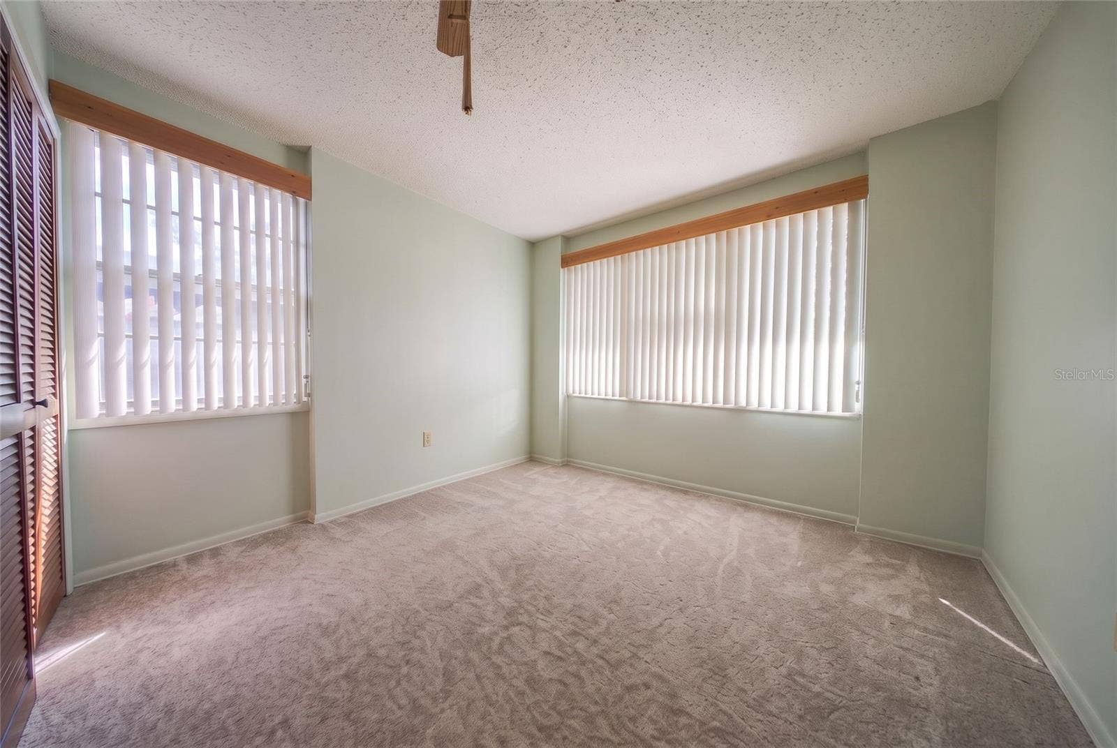 5718 CLEARVIEW DRIVE, Orlando, FL 32819 5718 CLEARVIEW DRIVE, Orlando, FL 32819