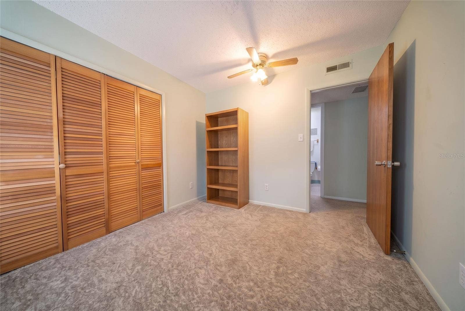 5718 CLEARVIEW DRIVE, Orlando, FL 32819 5718 CLEARVIEW DRIVE, Orlando, FL 32819