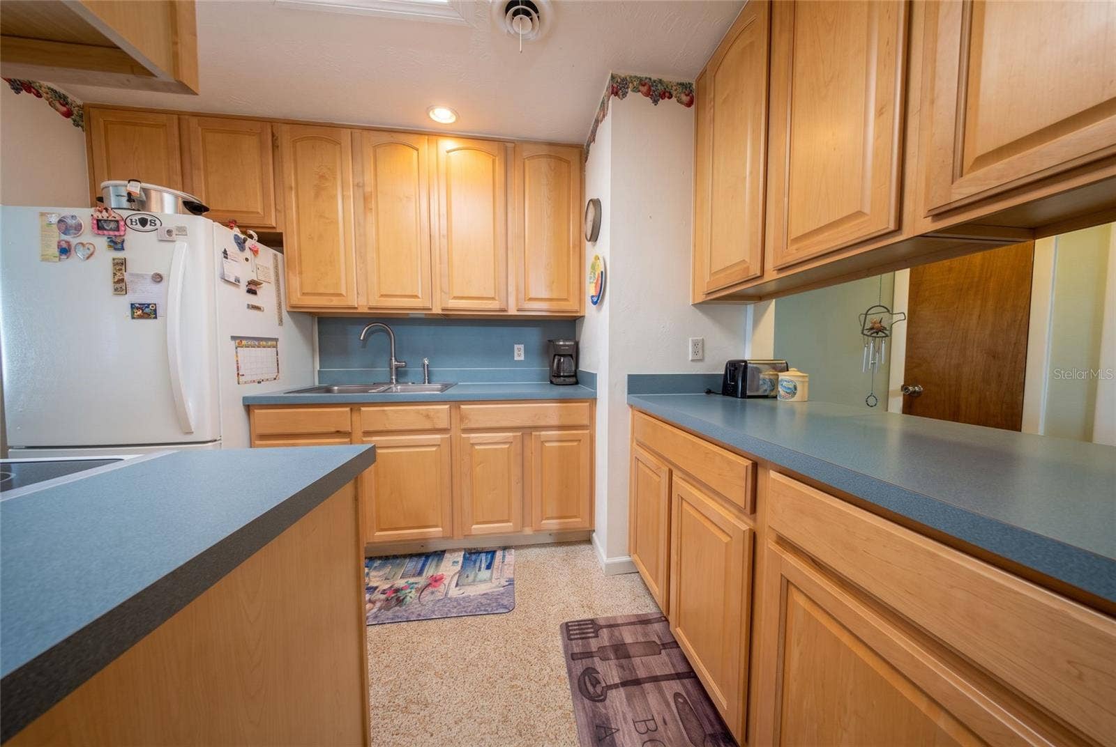 5718 CLEARVIEW DRIVE, Orlando, FL 32819 5718 CLEARVIEW DRIVE, Orlando, FL 32819