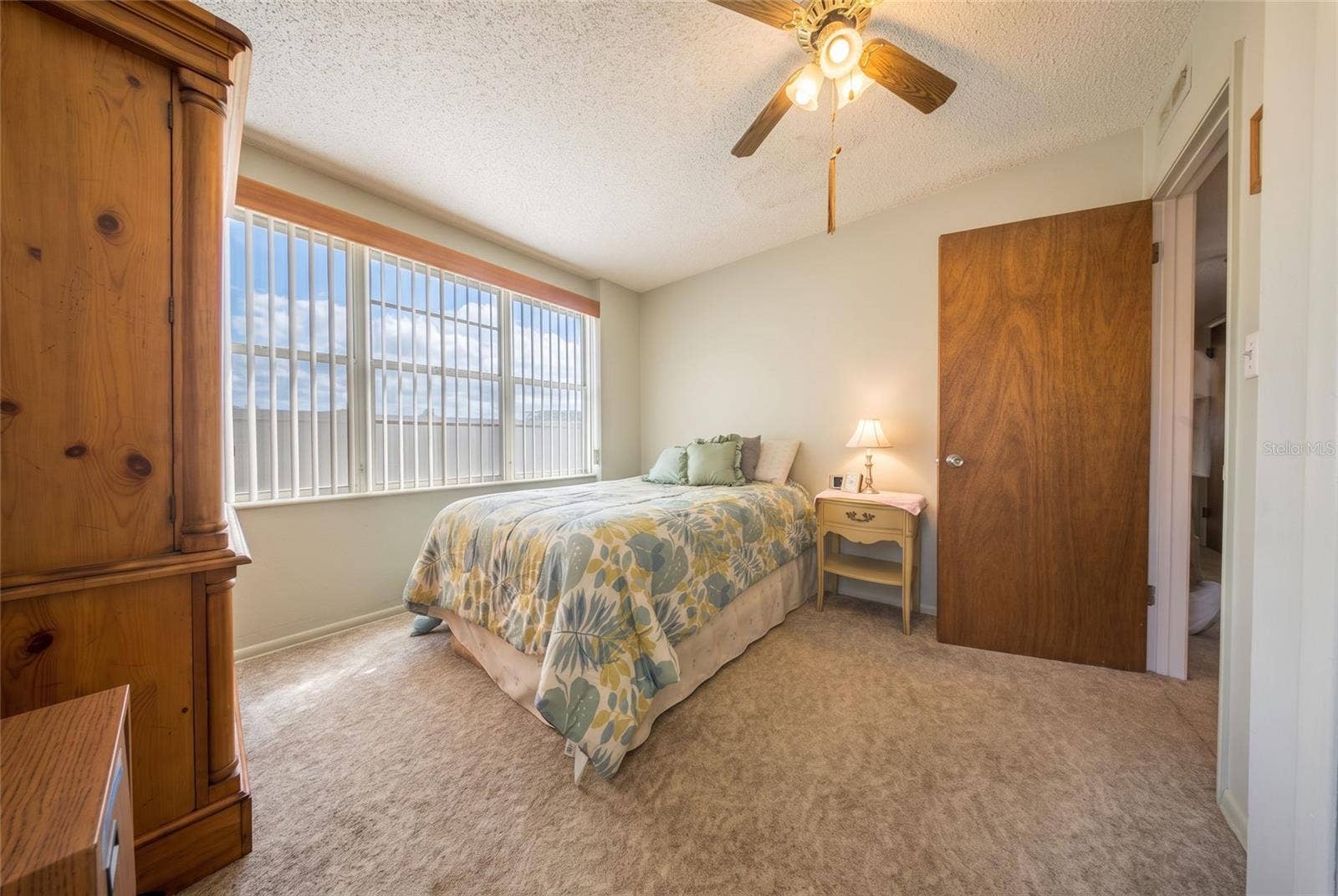 5718 CLEARVIEW DRIVE, Orlando, FL 32819 5718 CLEARVIEW DRIVE, Orlando, FL 32819