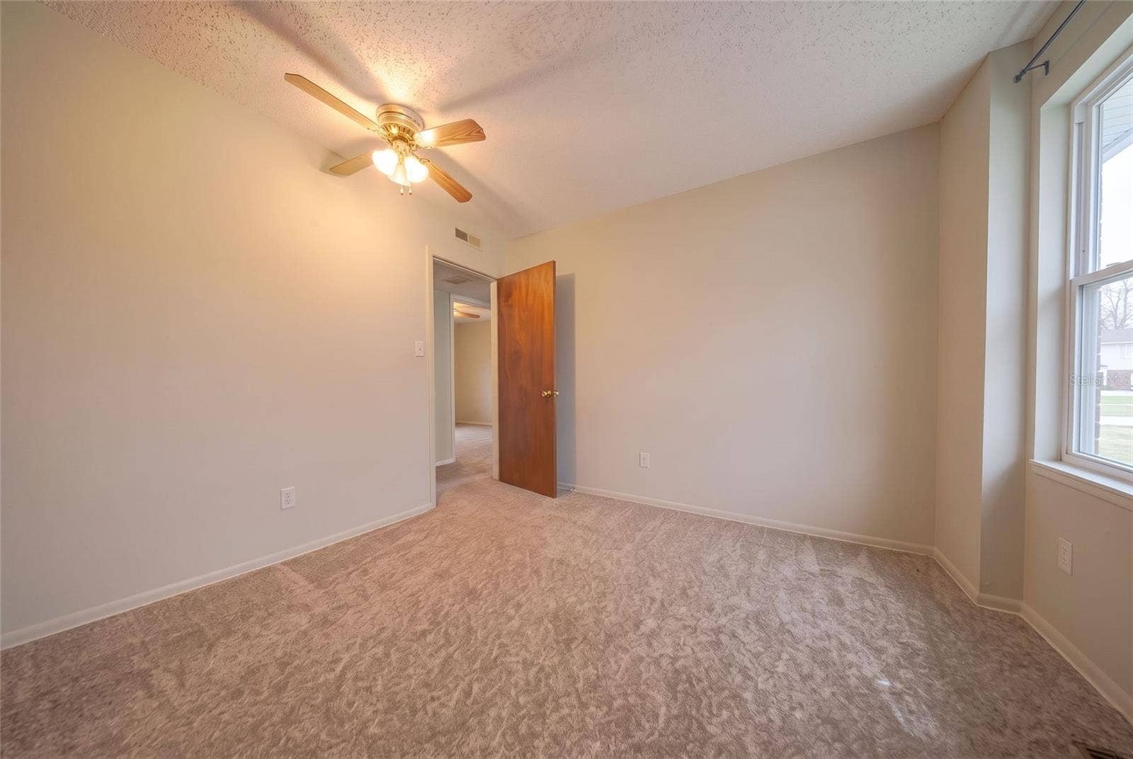 5718 CLEARVIEW DRIVE, Orlando, FL 32819 5718 CLEARVIEW DRIVE, Orlando, FL 32819