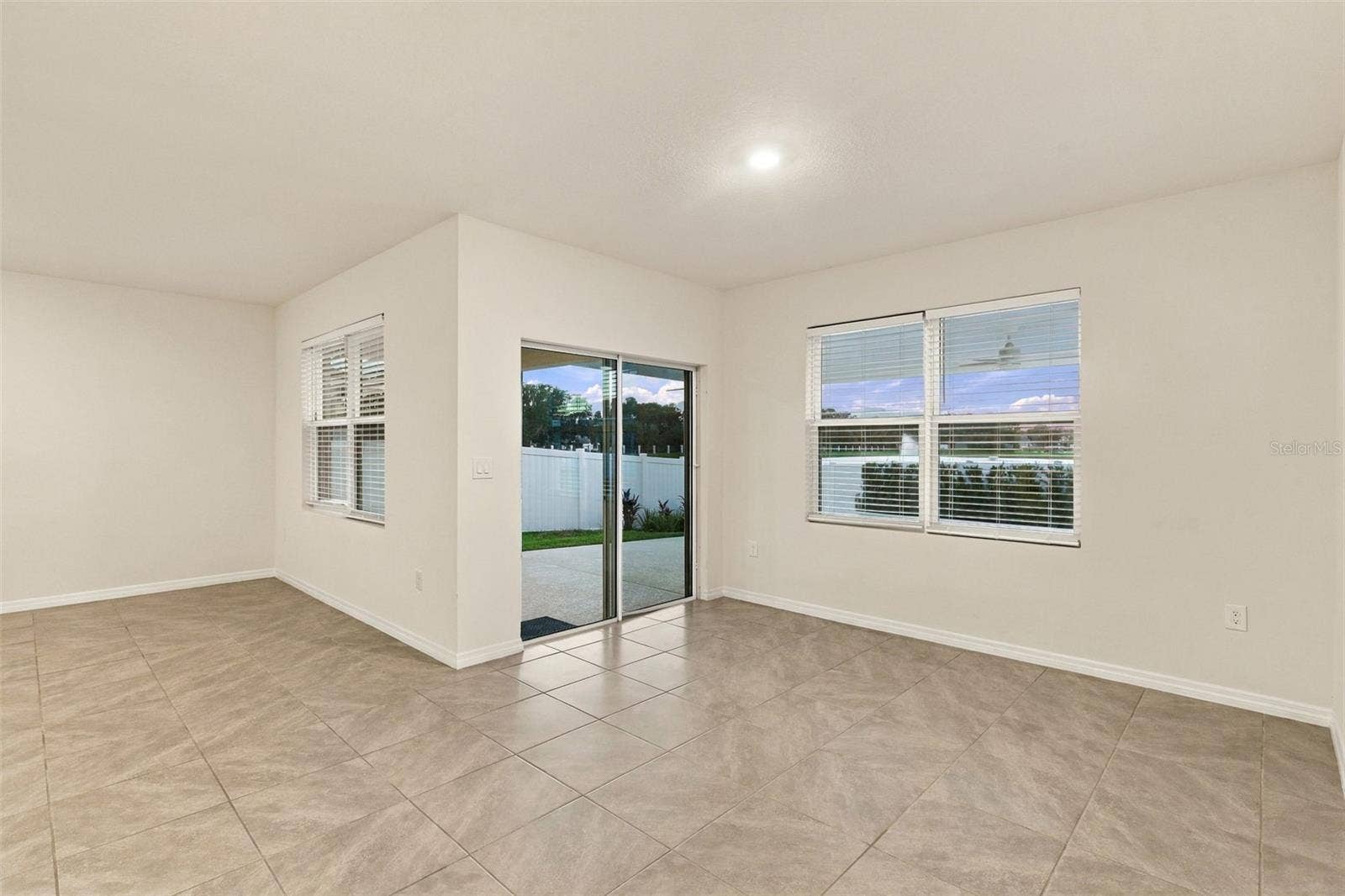 4010 SAPSUCKER LOOP, Sanford, FL 32773 Living Space