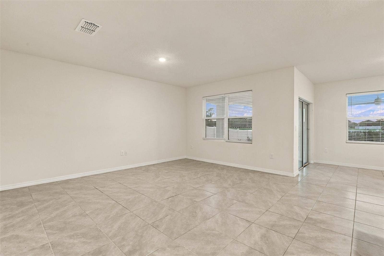4010 SAPSUCKER LOOP, Sanford, FL 32773 Interior Room
