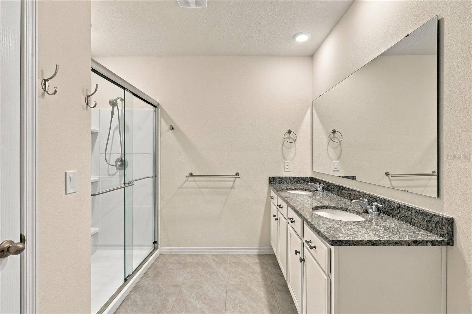 4010 SAPSUCKER LOOP, Sanford, FL 32773 Bathroom Vanity