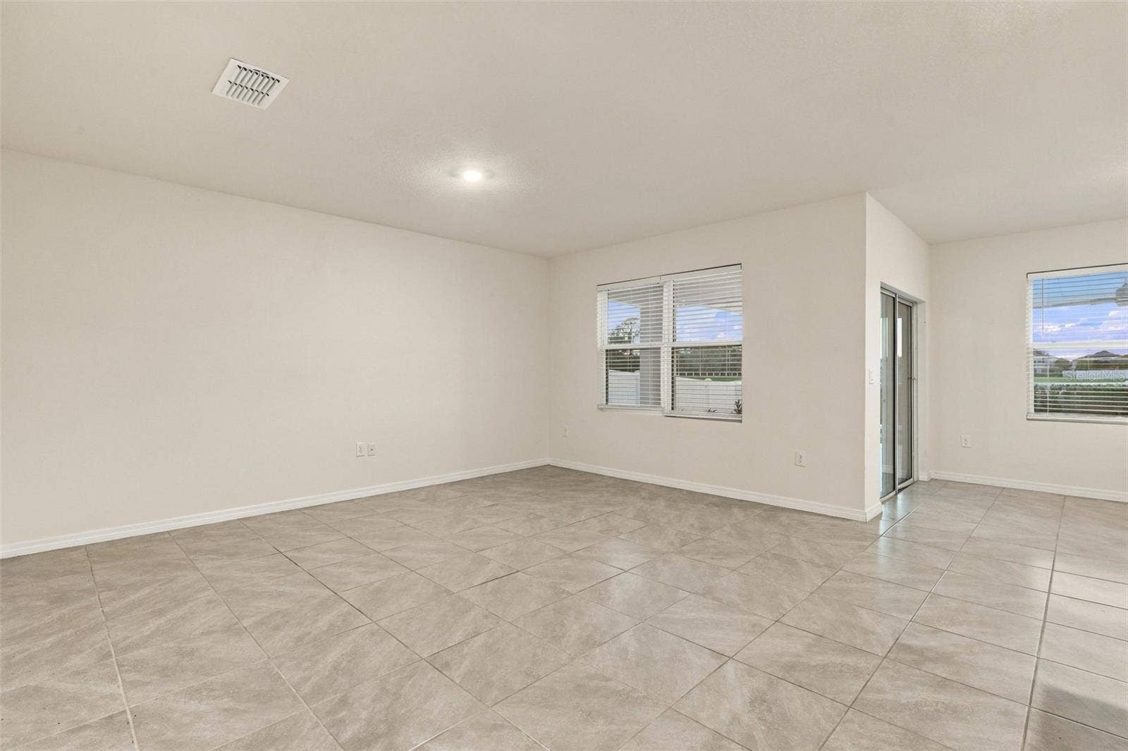 4010 SAPSUCKER LOOP, Sanford, FL 32773 Interior Room