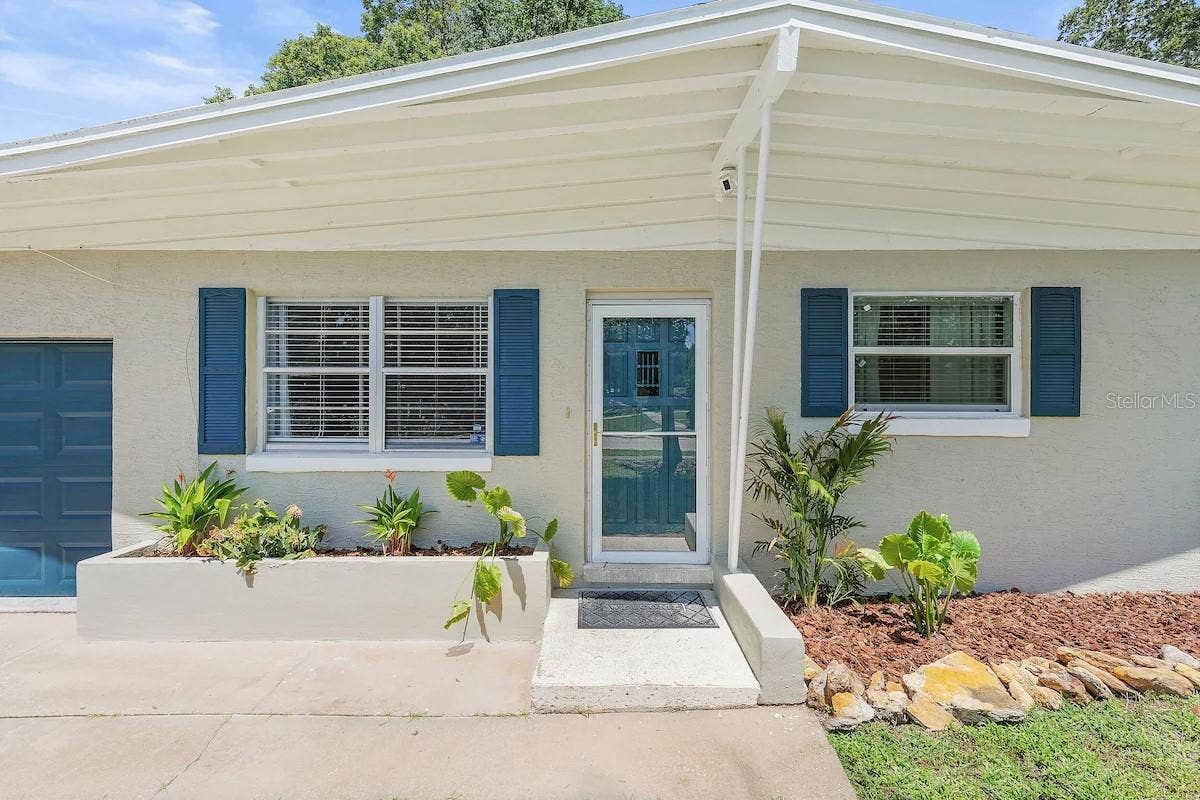 330 SLAYTON AVENUE, South Daytona, FL 32119