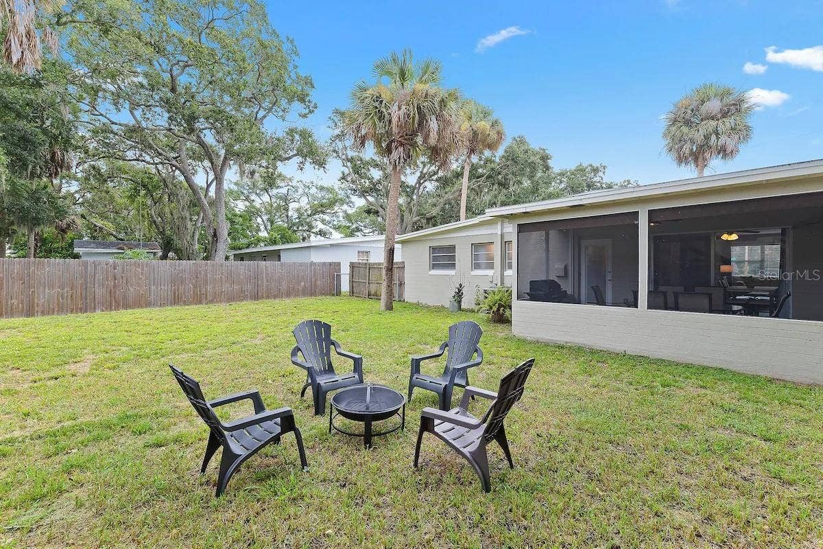330 SLAYTON AVENUE, South Daytona, FL 32119