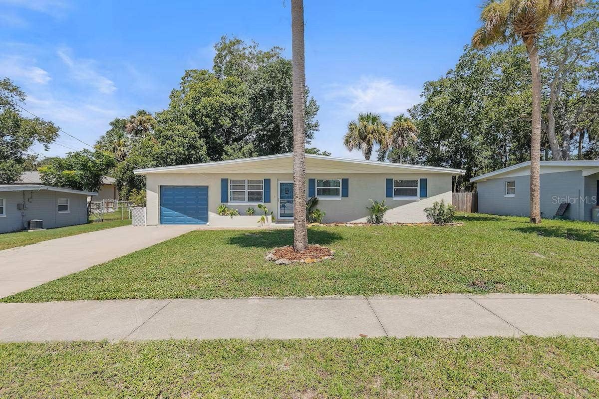 330 SLAYTON AVENUE, South Daytona, FL 32119