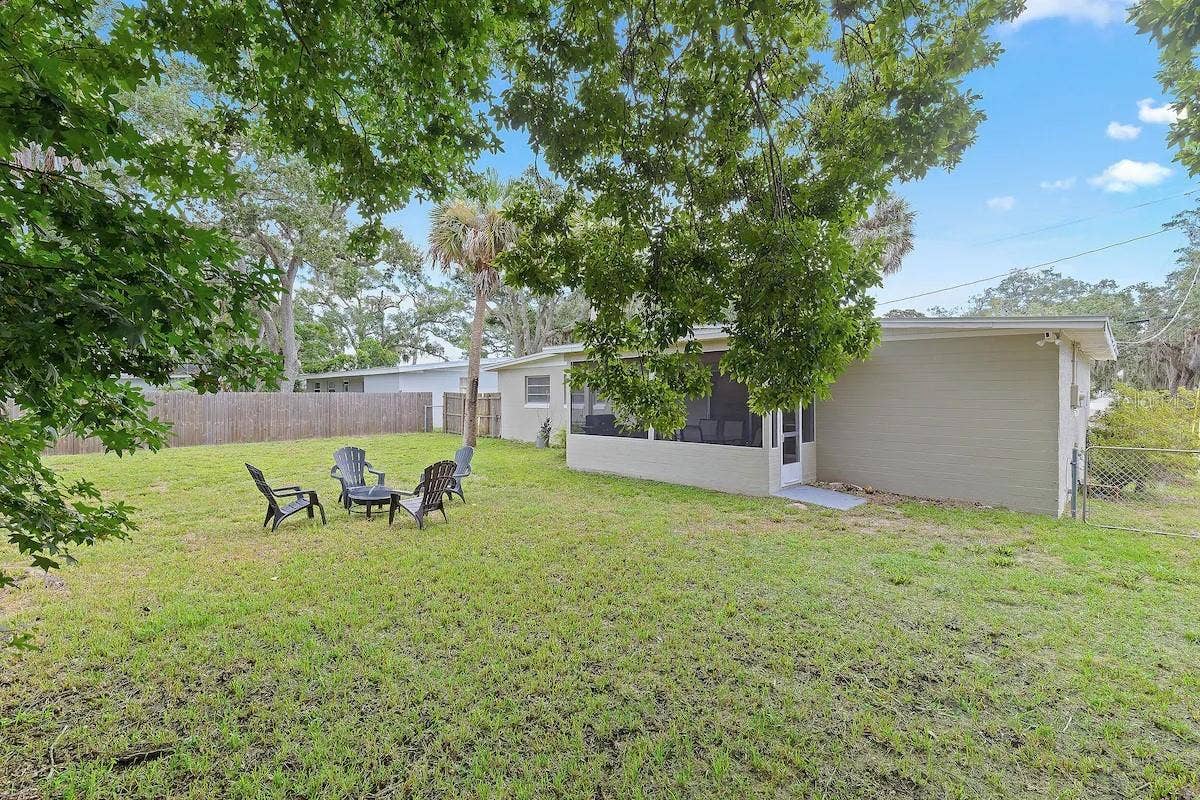 330 SLAYTON AVENUE, South Daytona, FL 32119