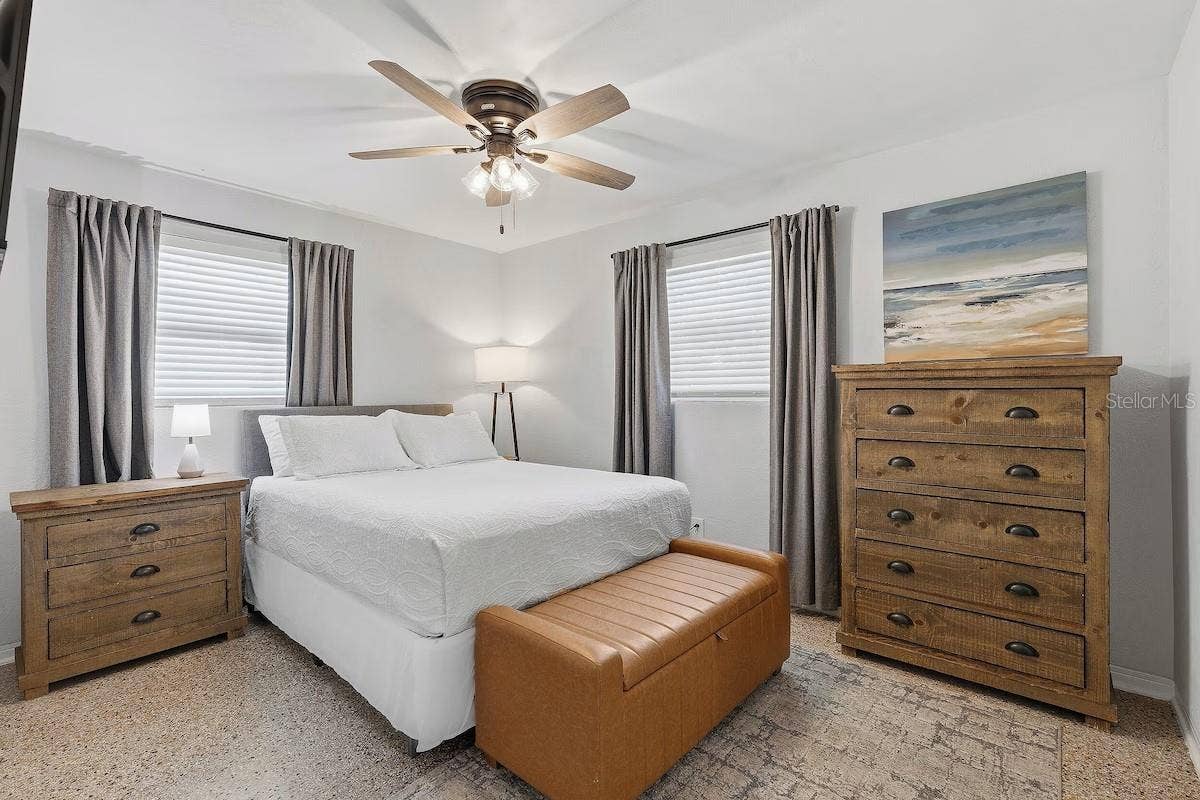 330 SLAYTON AVENUE, South Daytona, FL 32119