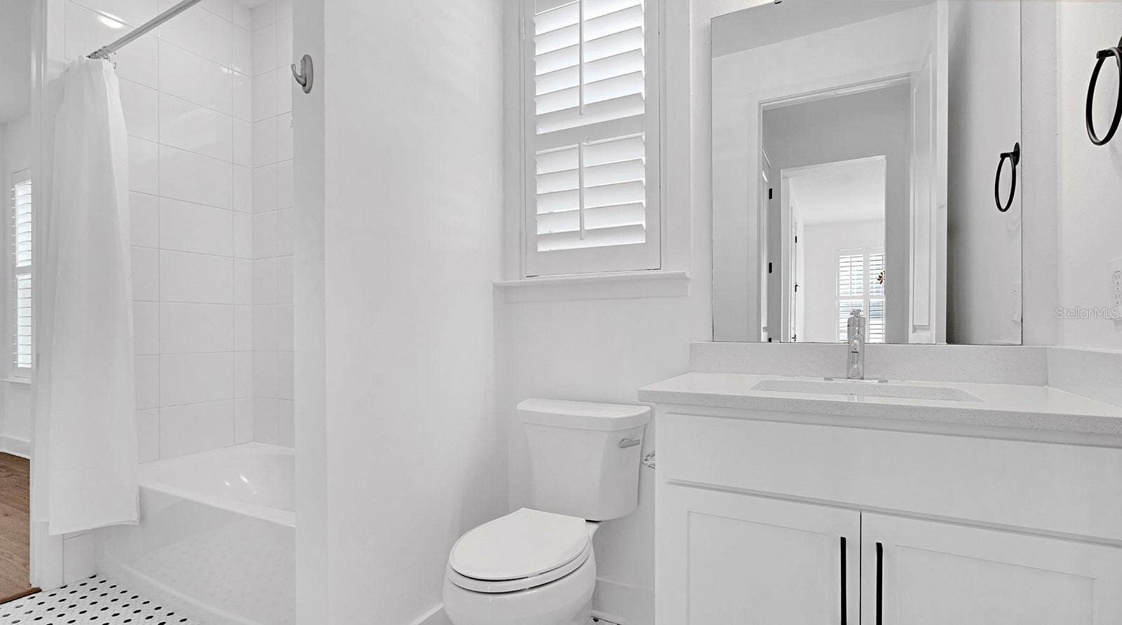 800 W HARVARD STREET, Orlando, FL 32804 Full Bath - 1st Floor