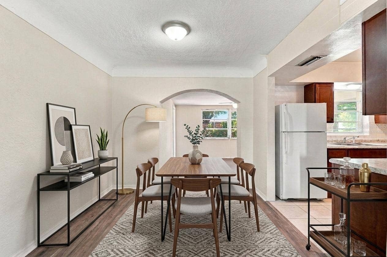 6226 42ND AVENUE N, St Petersburg, FL 33709 Virtually staged